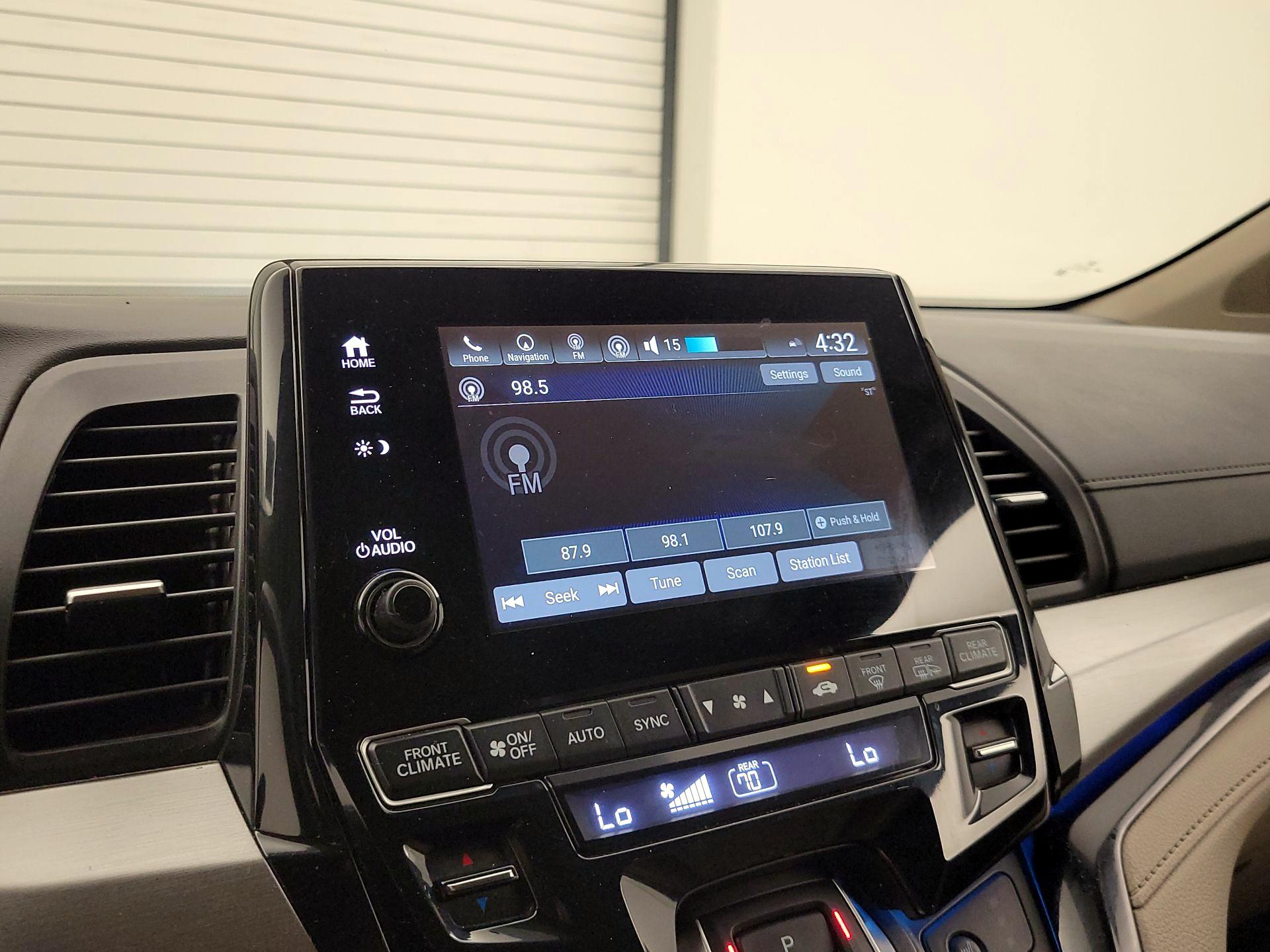 Thumbnail: 2022 Honda Odyssey - 16