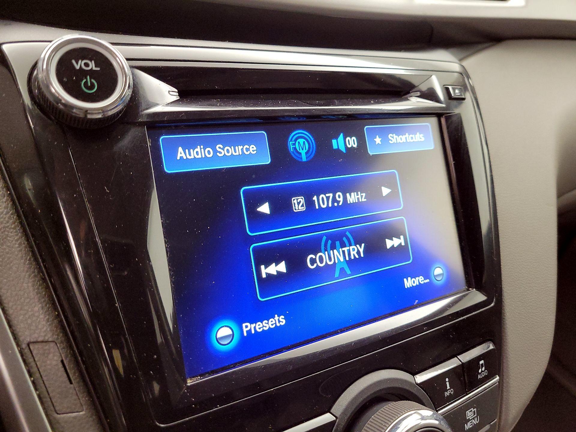 Thumbnail: 2016 Honda Odyssey - 16