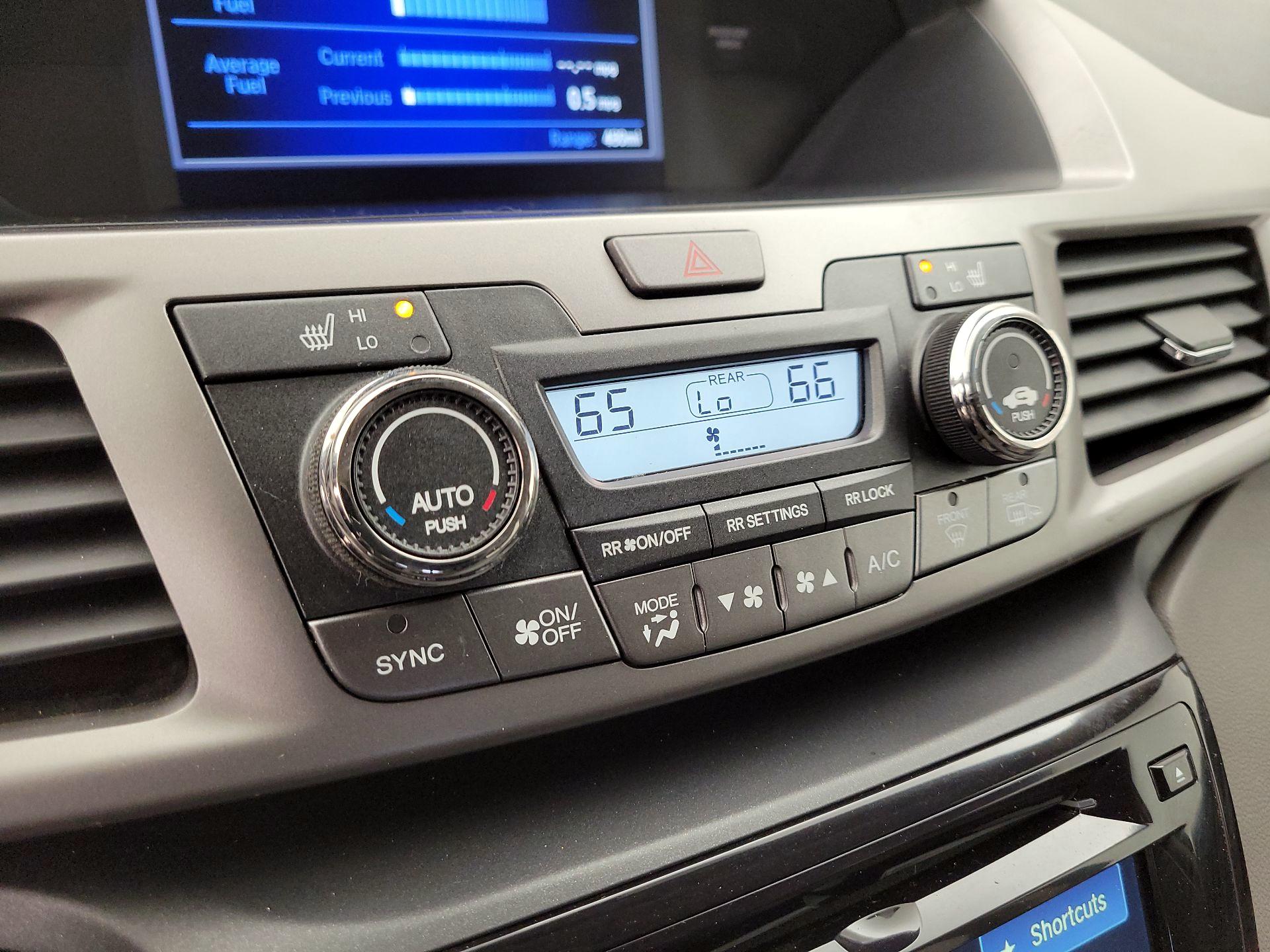 Thumbnail: 2016 Honda Odyssey - 17