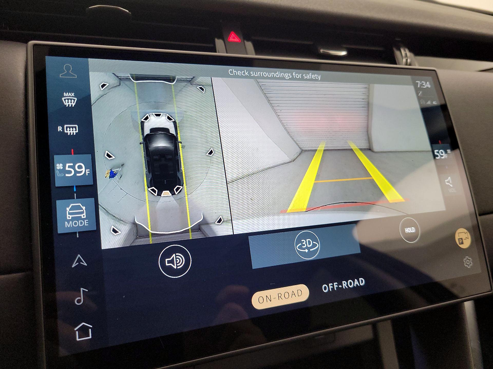 Thumbnail: 2024 Land Rover Discovery Sport - 15