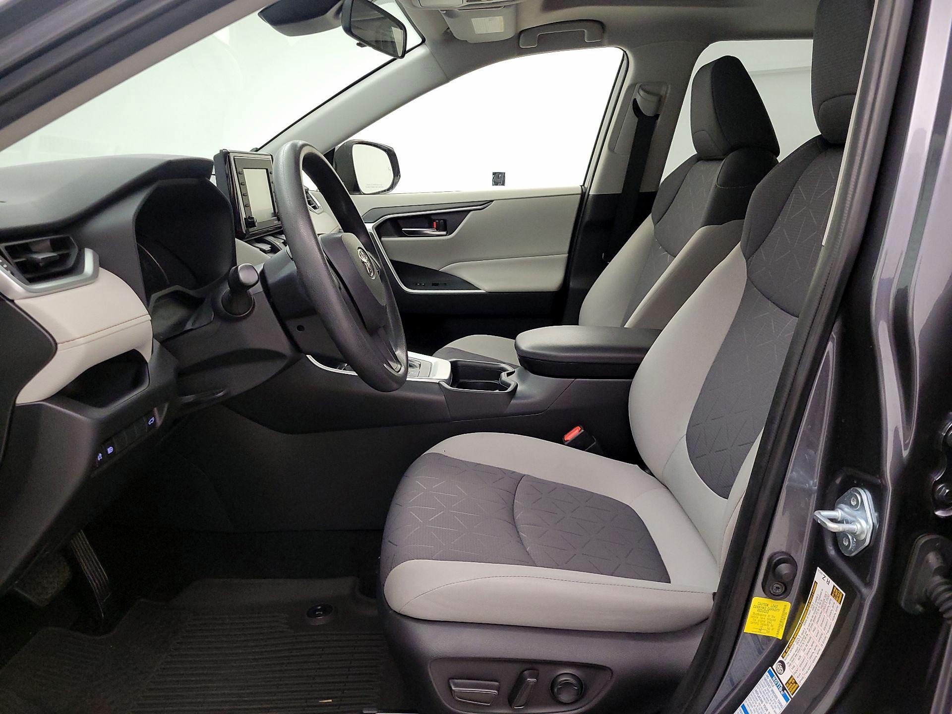 Thumbnail: 2021 Toyota RAV4 - 11