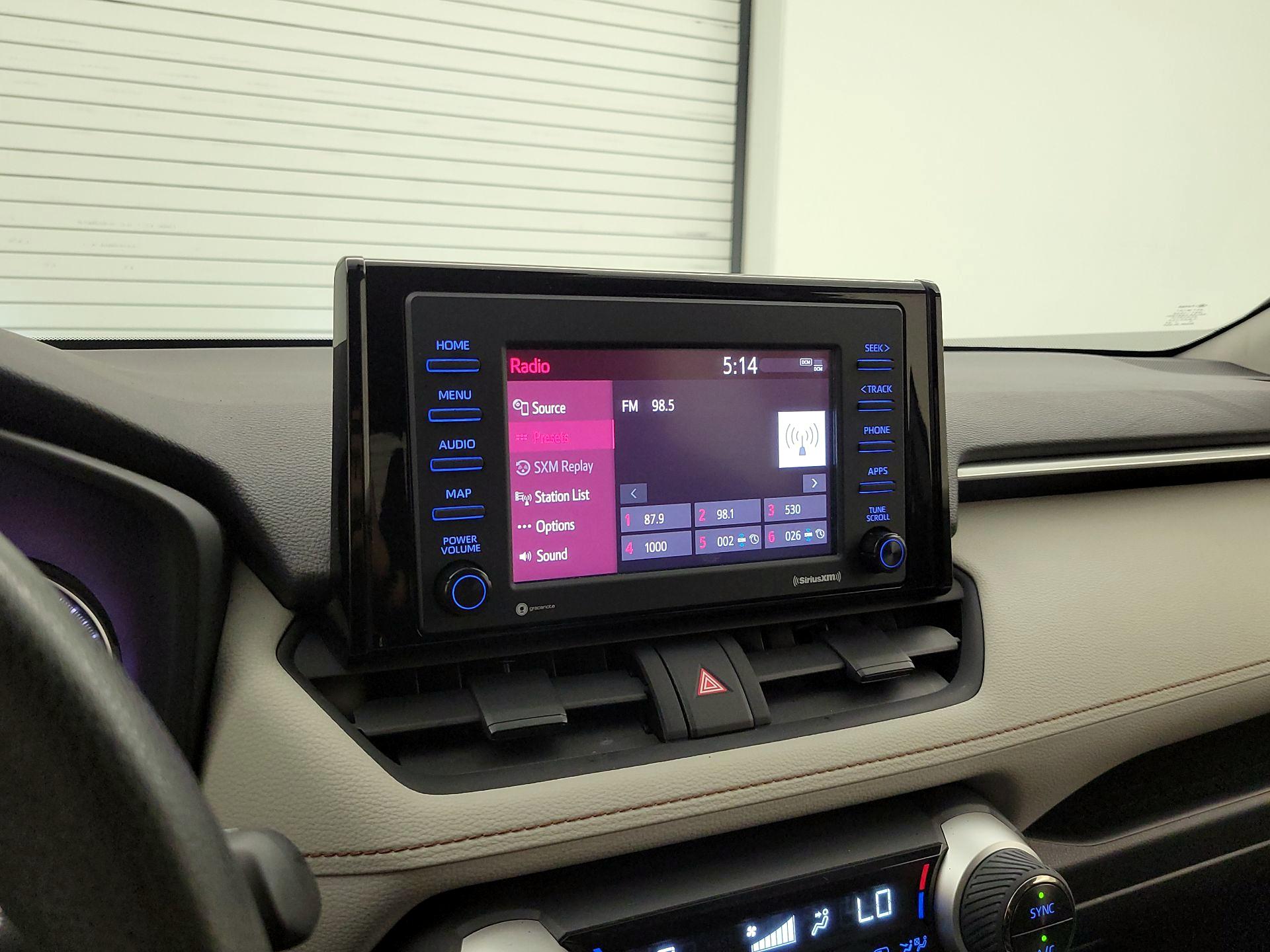 Thumbnail: 2021 Toyota RAV4 - 15