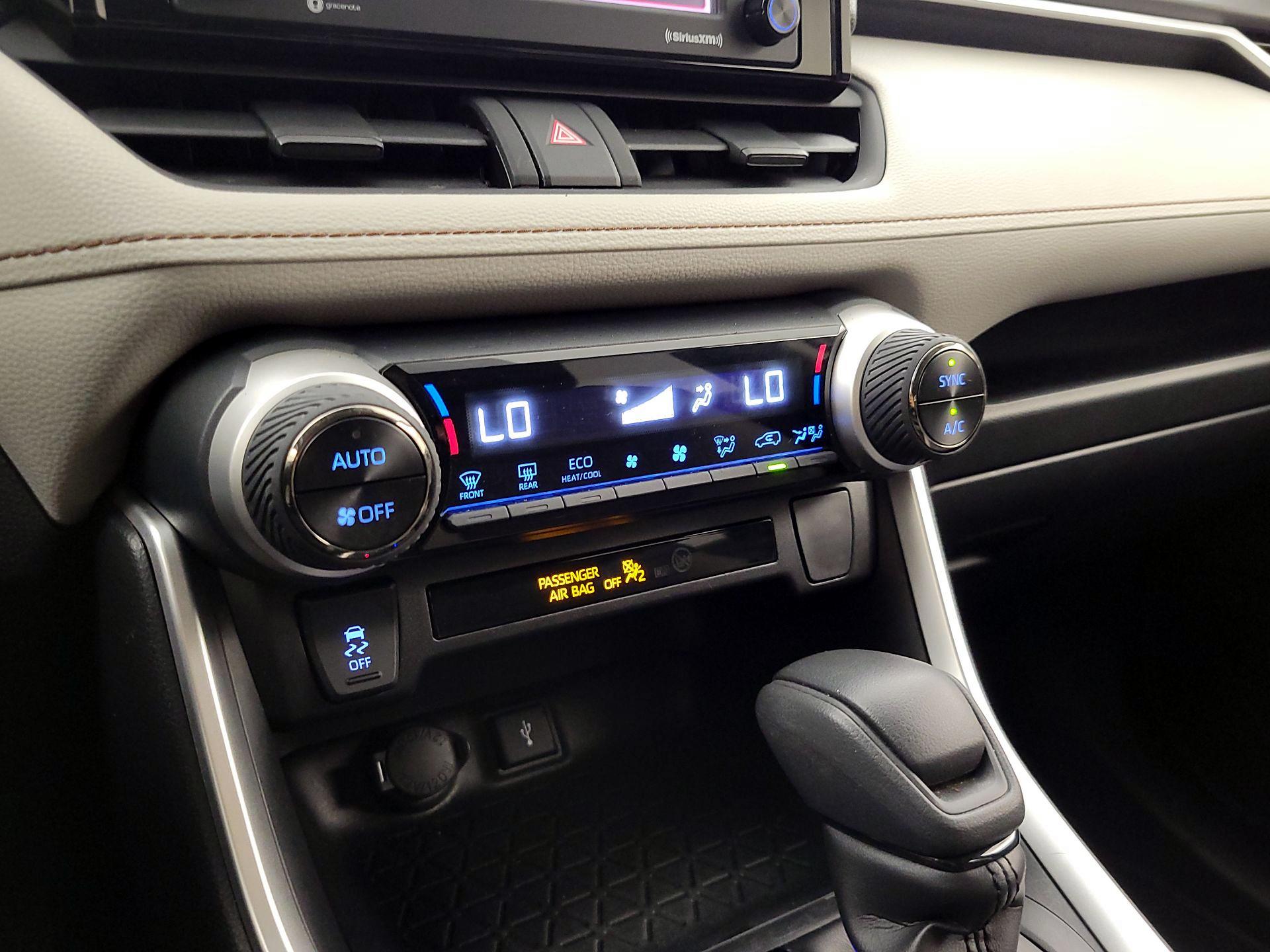 Thumbnail: 2021 Toyota RAV4 - 16