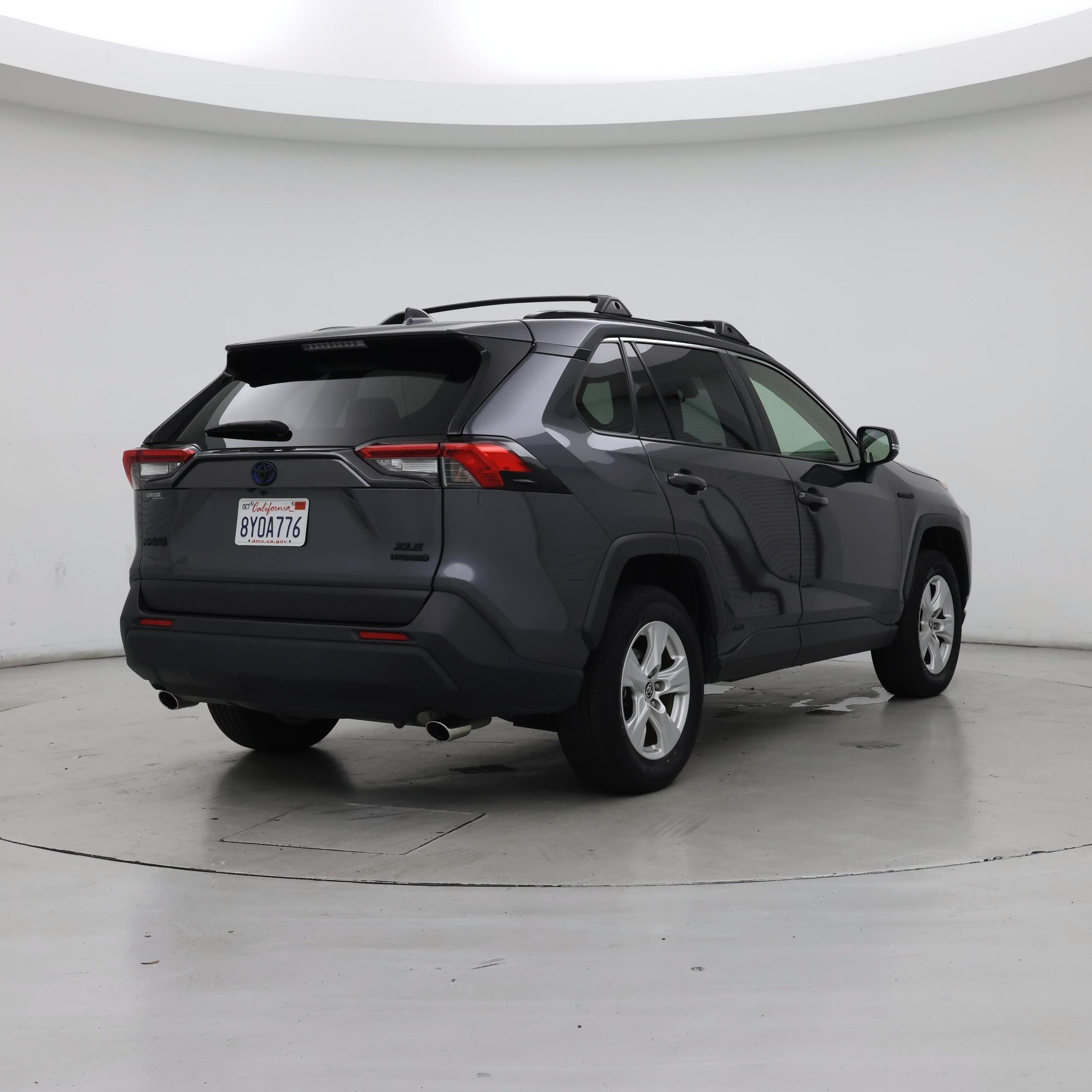Thumbnail: 2021 Toyota RAV4 - 8