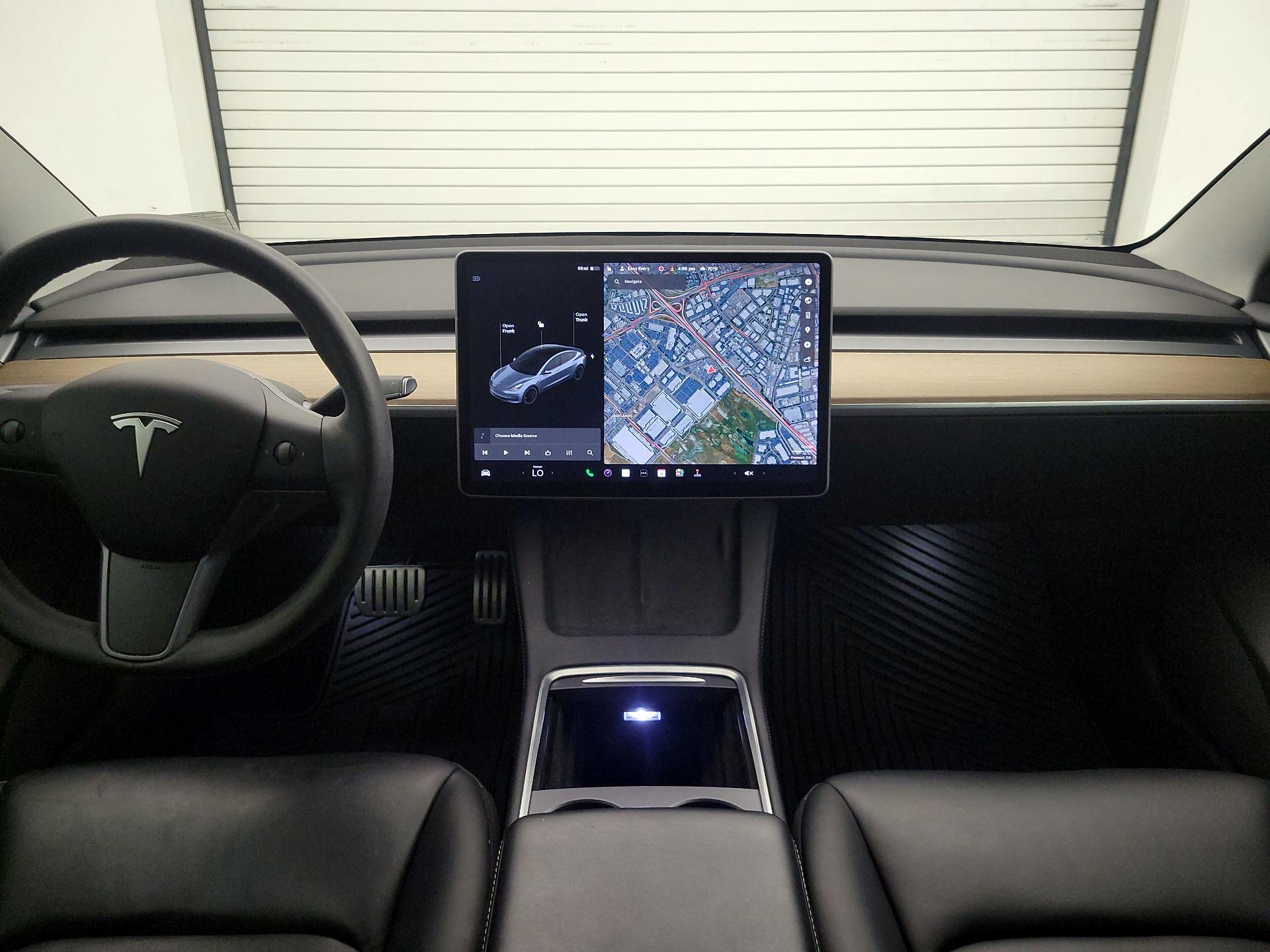 Thumbnail: 2021 Tesla Model 3 - 9