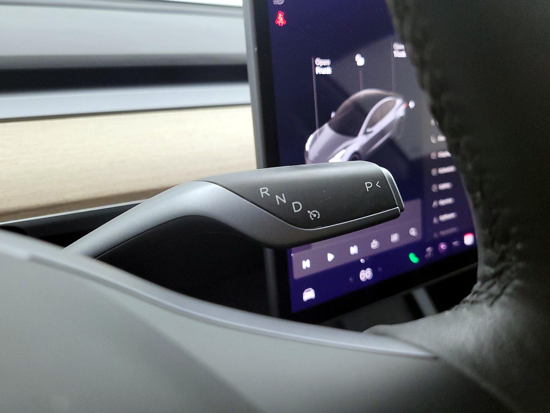 Thumbnail: 2021 Tesla Model 3 - 17