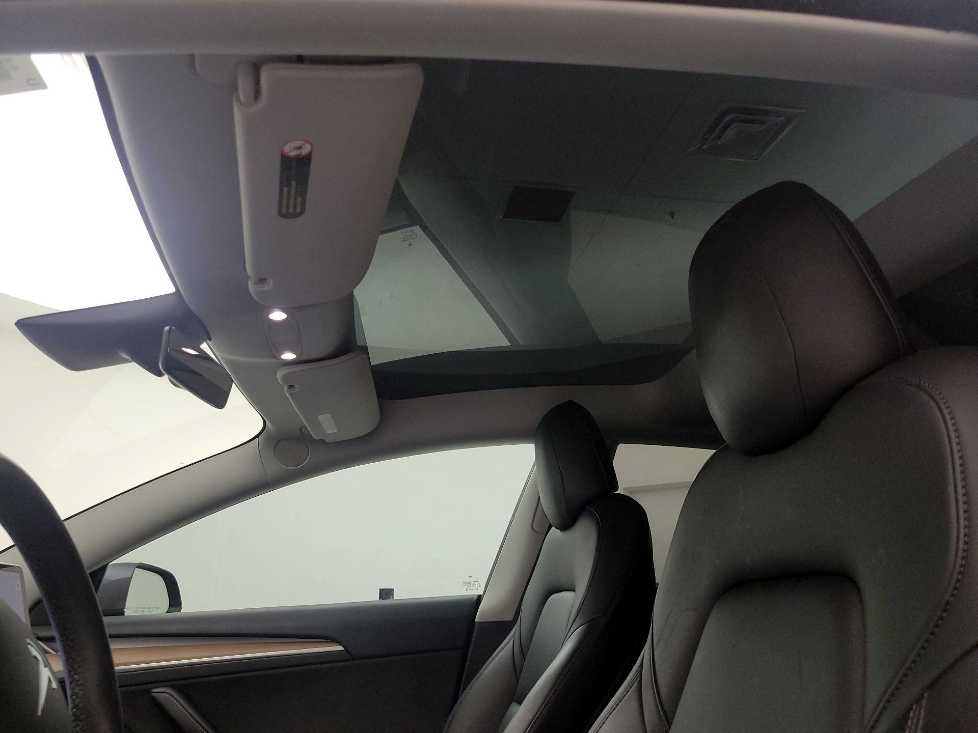 Thumbnail: 2021 Tesla Model 3 - 19