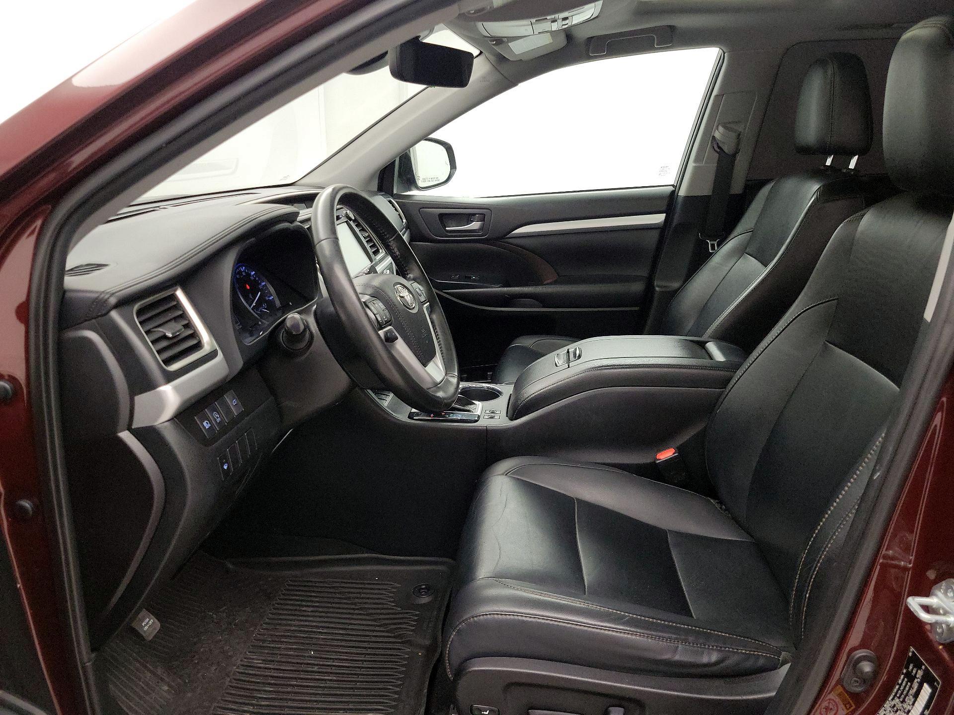 Thumbnail: 2019 Toyota Highlander - 11