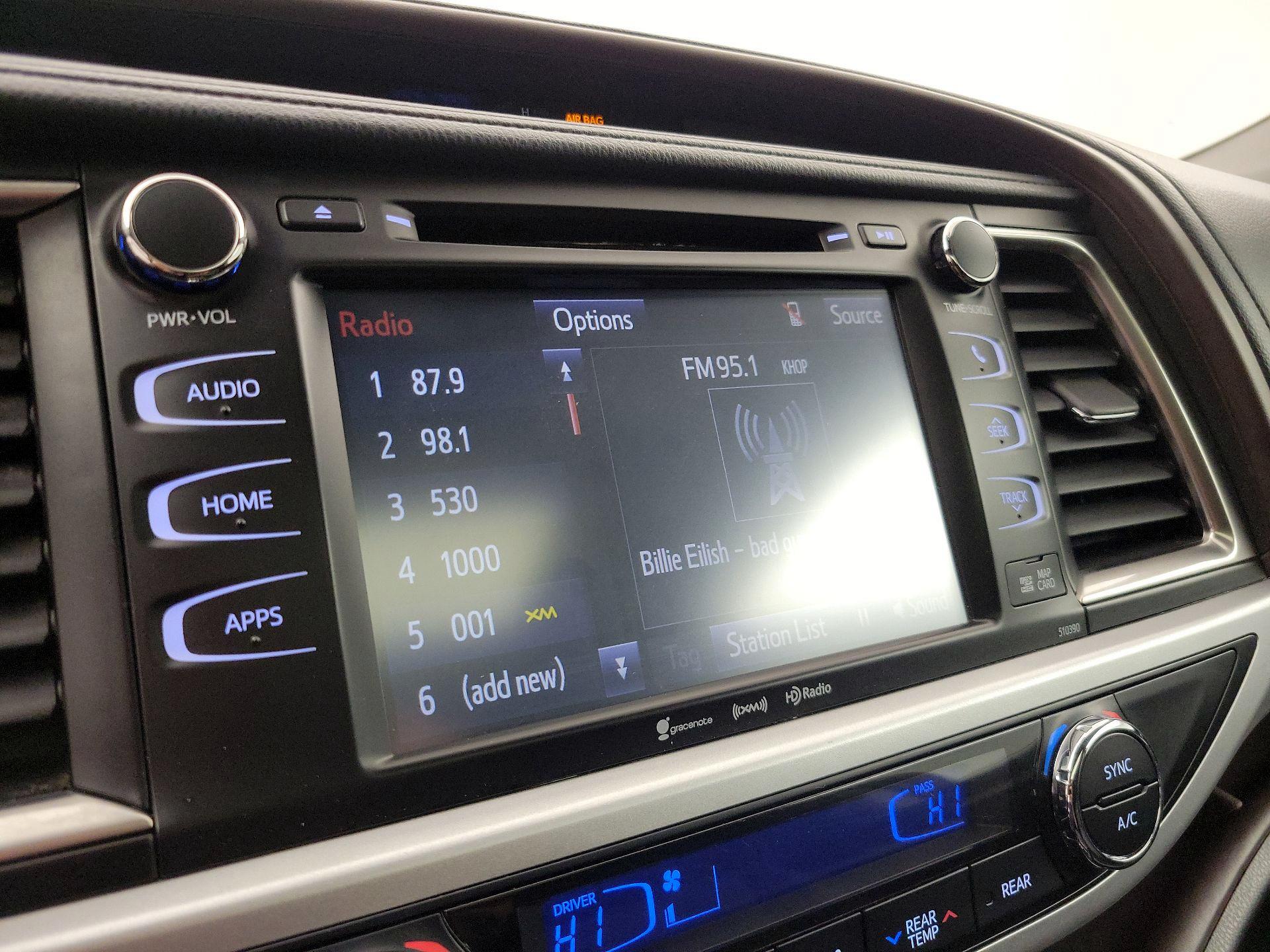 Thumbnail: 2019 Toyota Highlander - 15