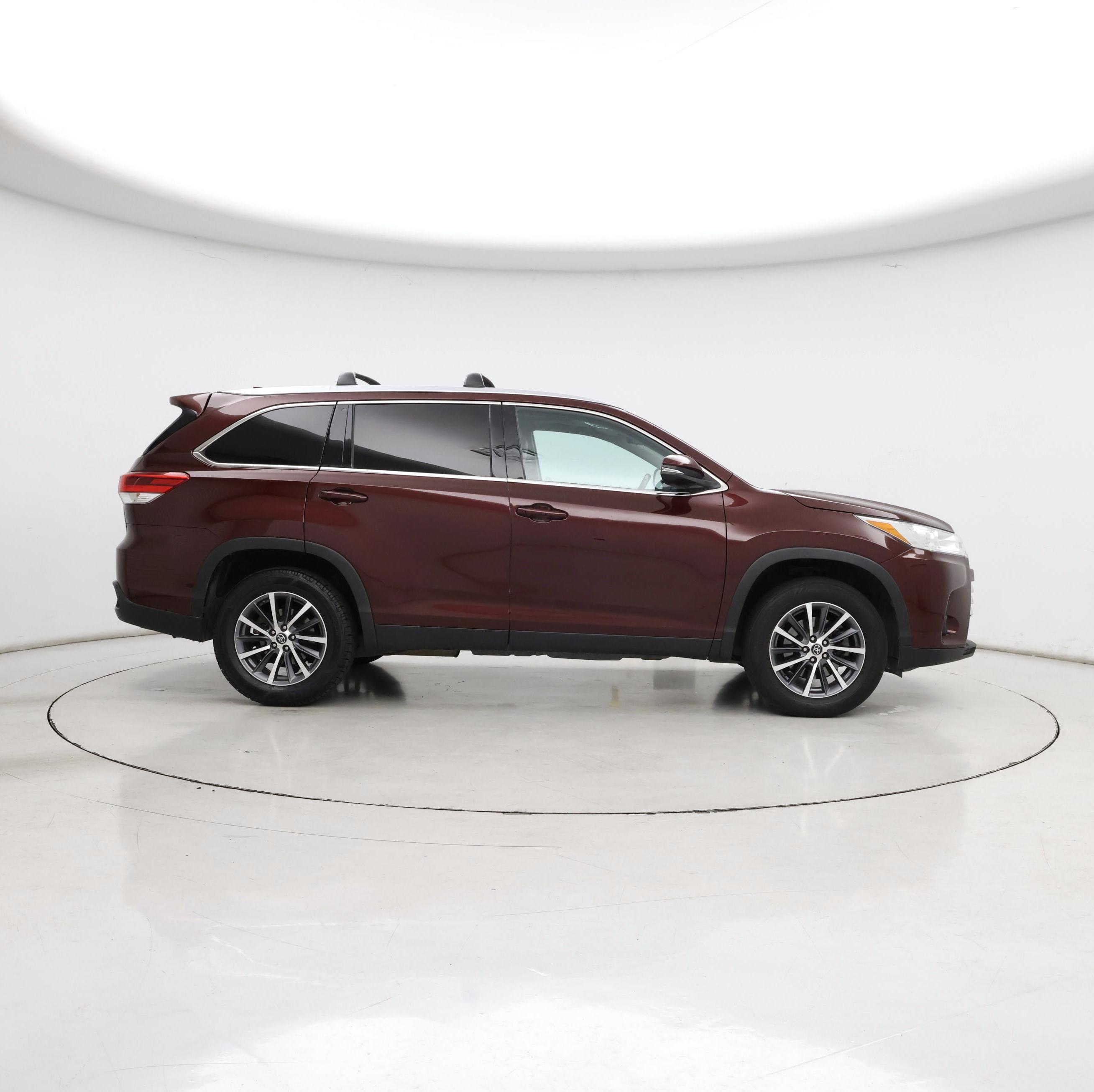 Thumbnail: 2019 Toyota Highlander - 7