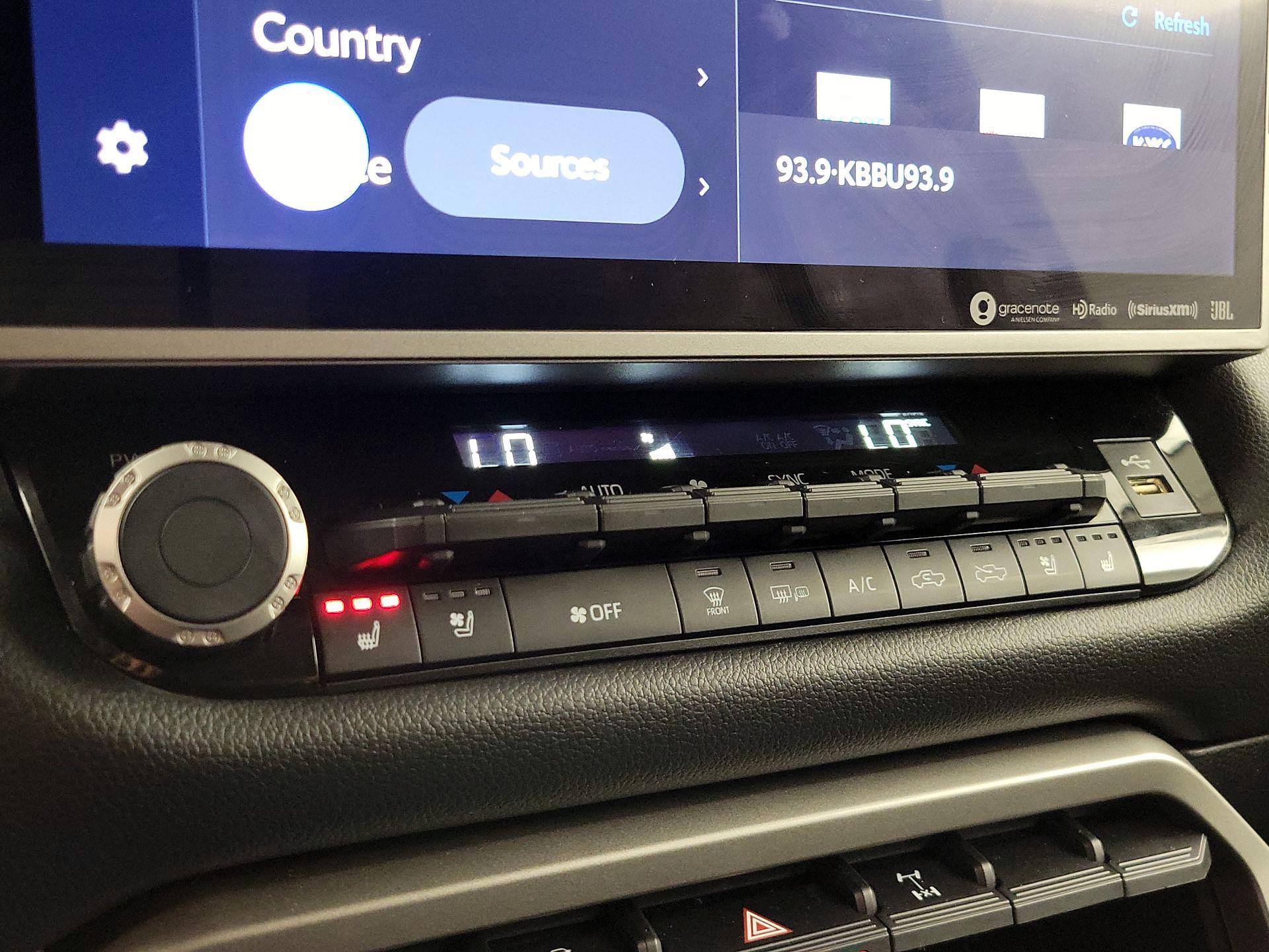 Thumbnail: 2022 Toyota Tundra - 16