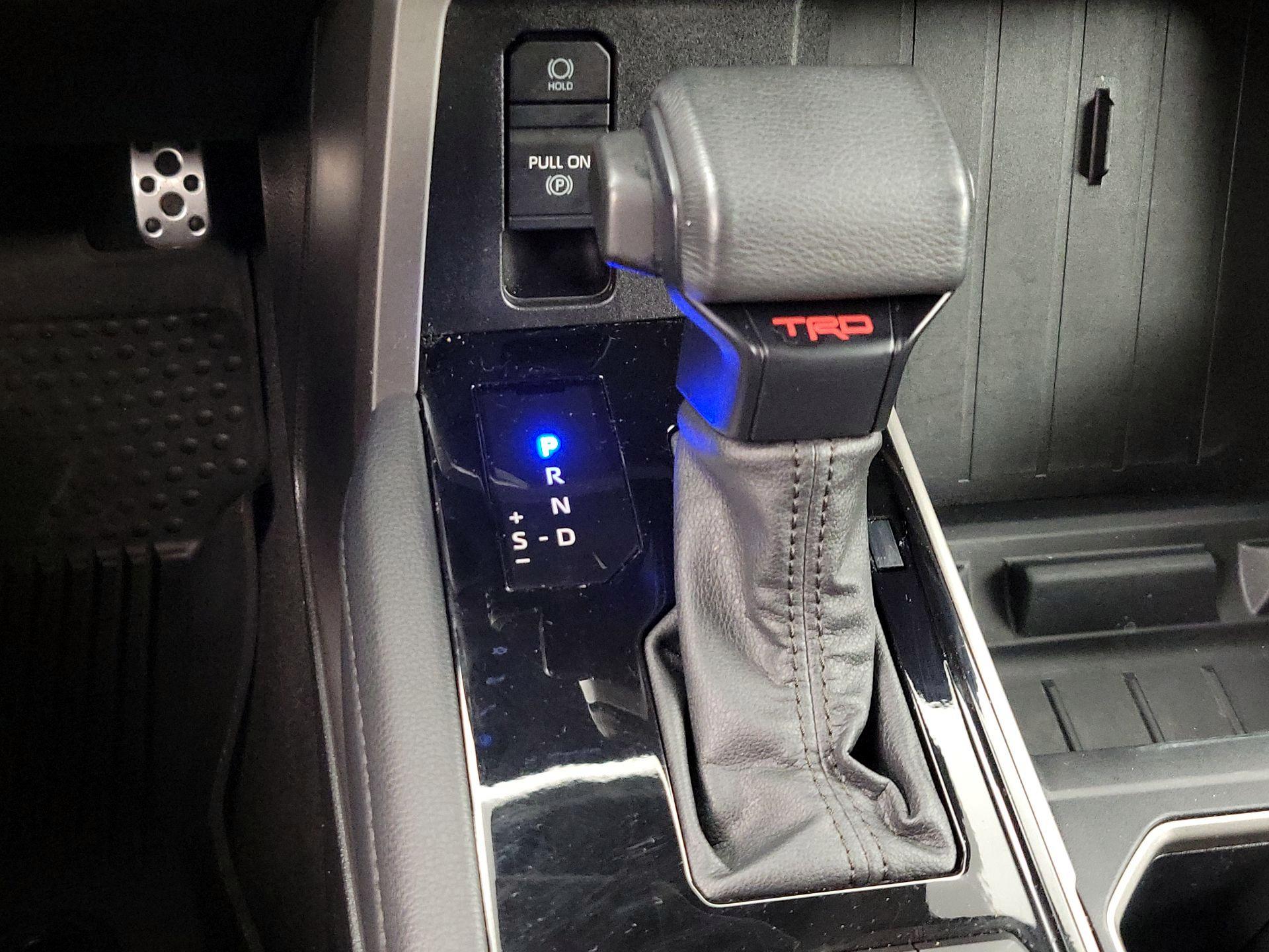 Thumbnail: 2022 Toyota Tundra - 17