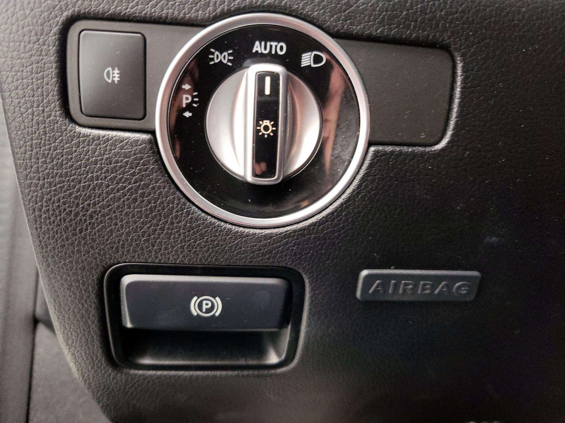 Thumbnail: 2018 Mercedes-Benz SLC - 13