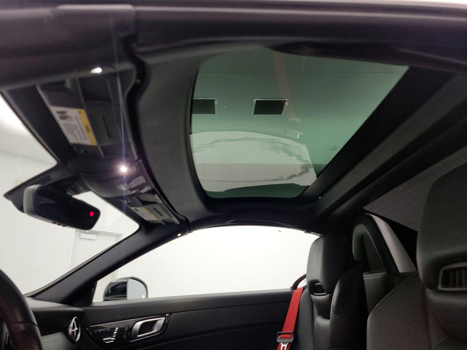 Thumbnail: 2018 Mercedes-Benz SLC - 18