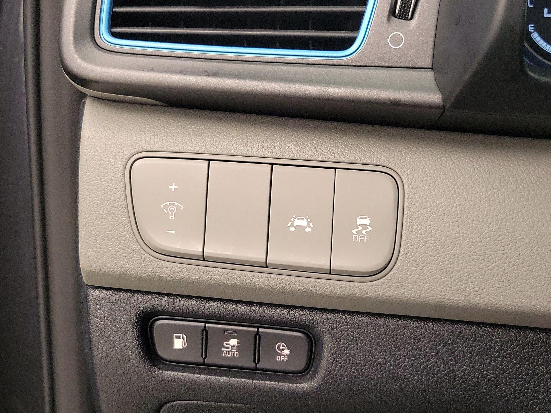 Thumbnail: 2019 Kia Niro - 13