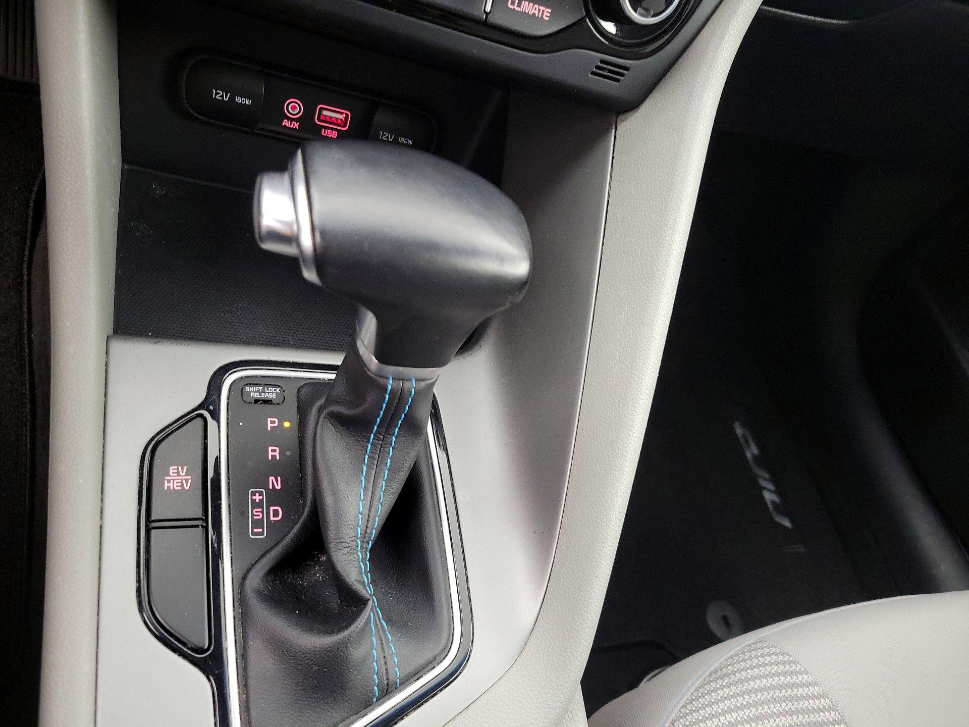 Thumbnail: 2019 Kia Niro - 17