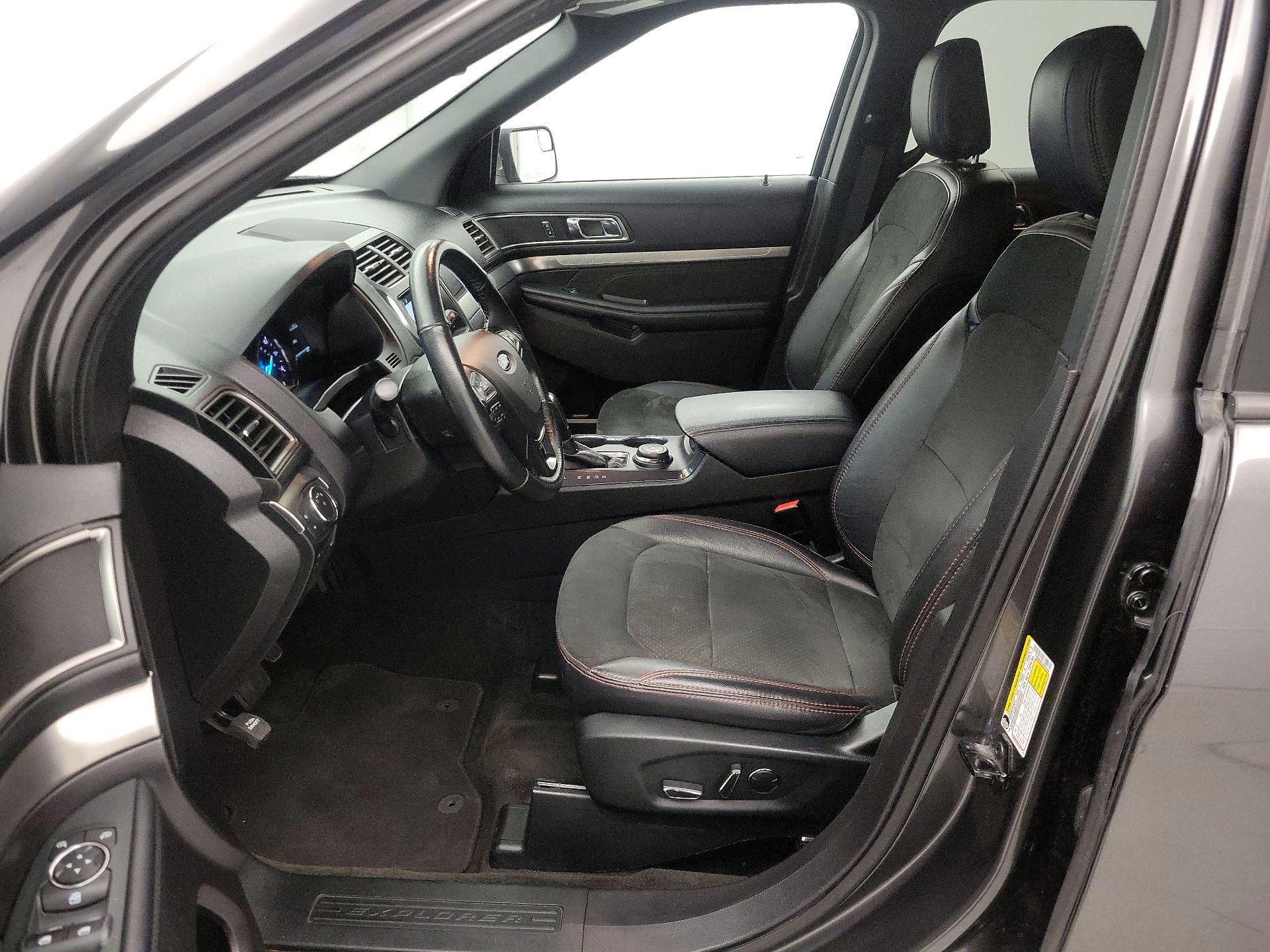 Thumbnail: 2018 Ford Explorer - 11