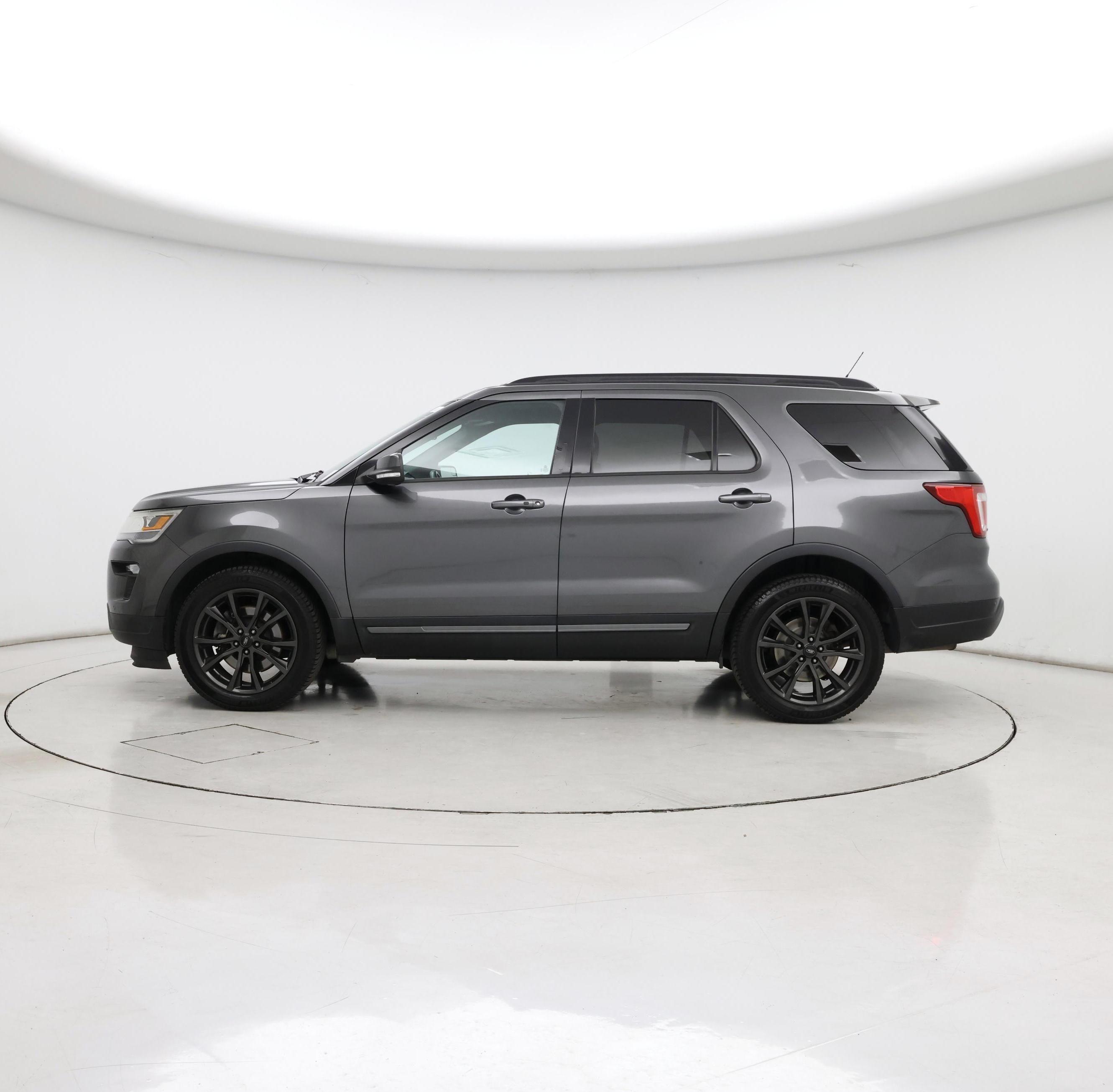 Thumbnail: 2018 Ford Explorer - 3