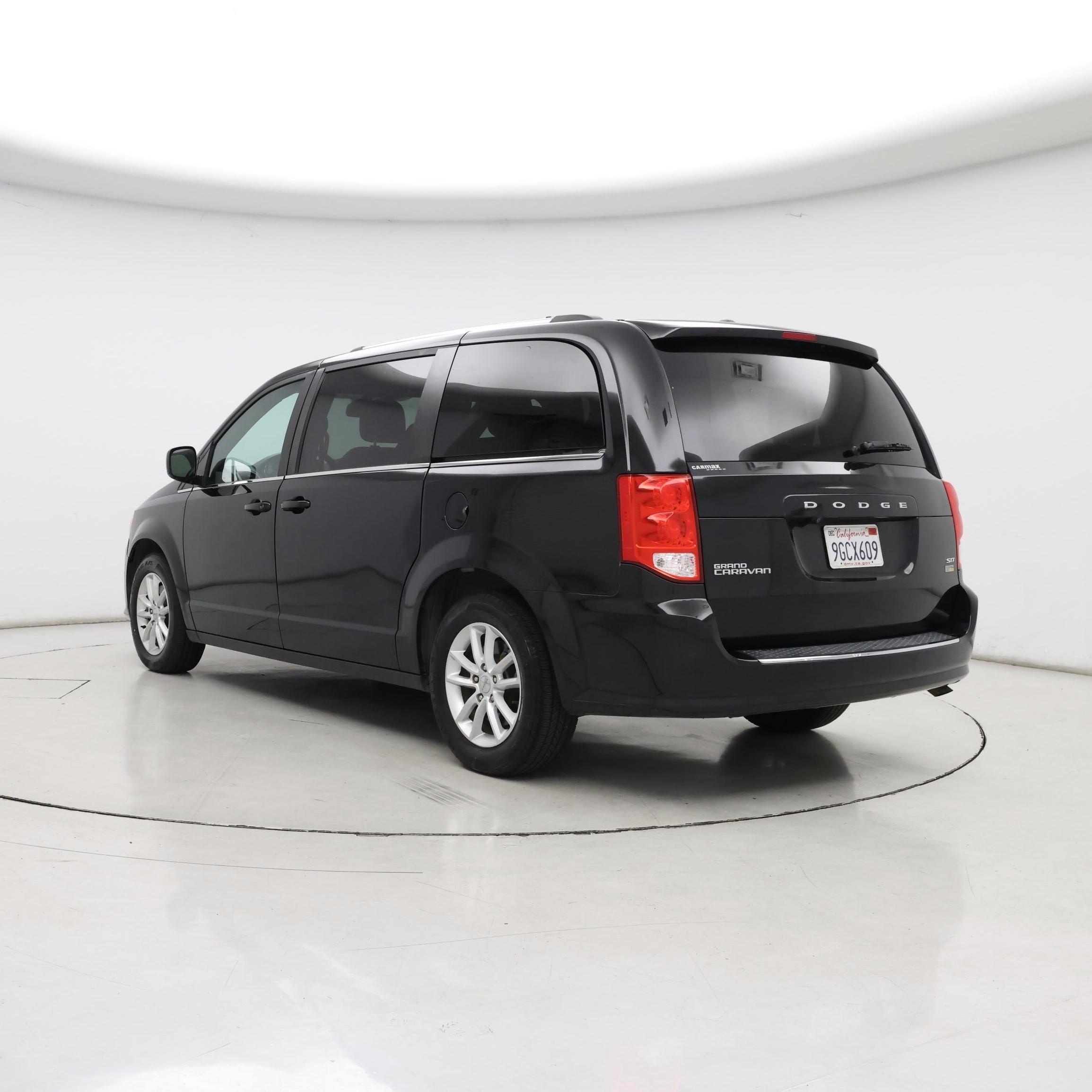 Thumbnail: 2019 Dodge Grand Caravan - 2