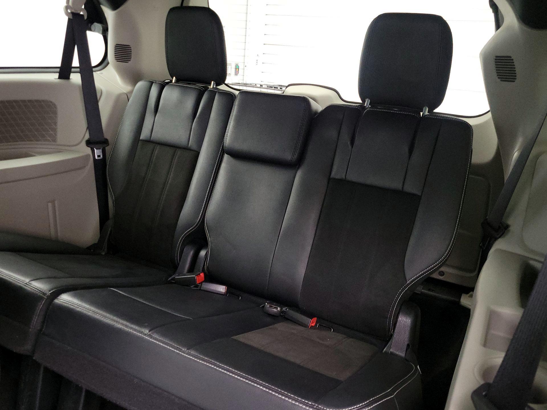 Thumbnail: 2019 Dodge Grand Caravan - 20