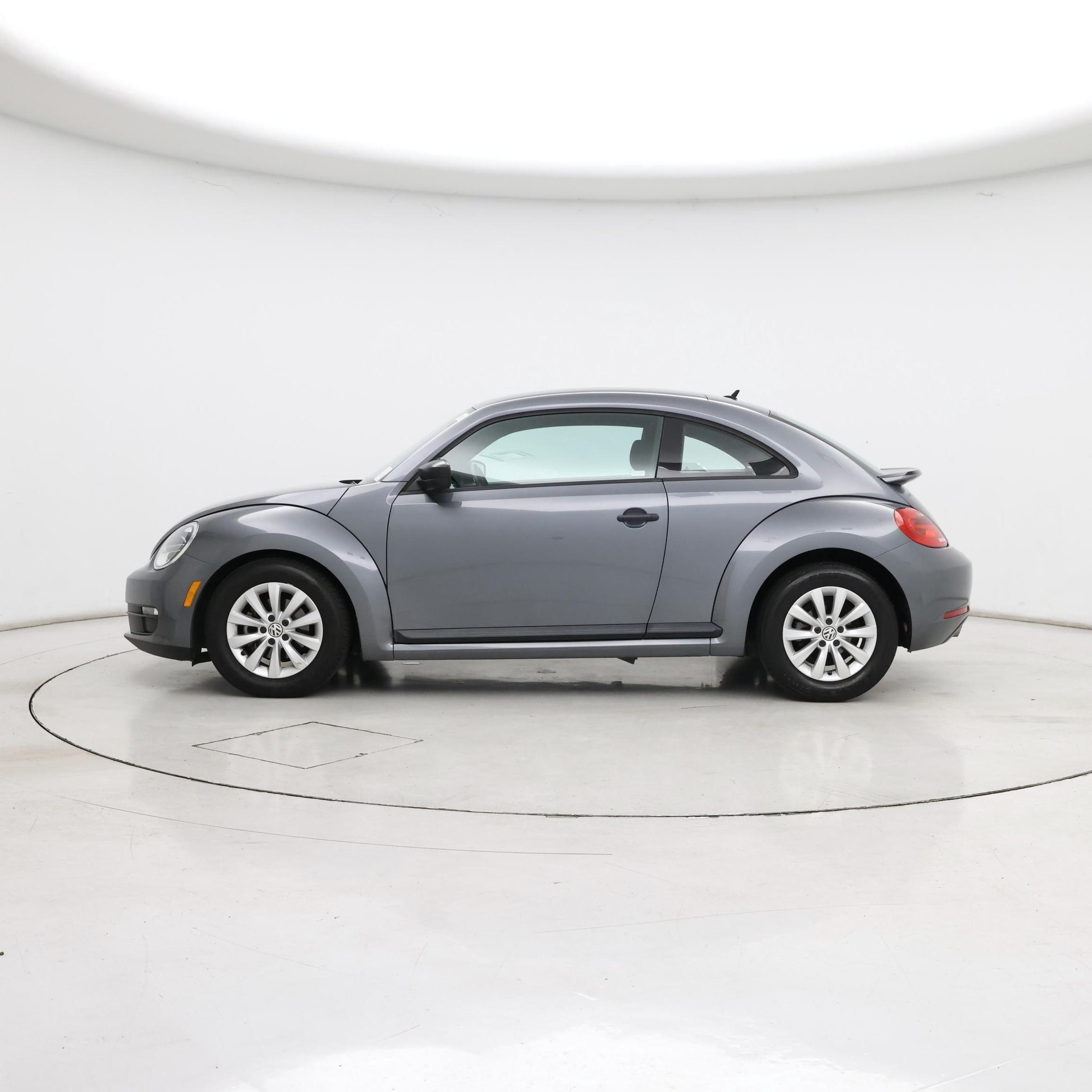 Thumbnail: 2016 Volkswagen Beetle - 3