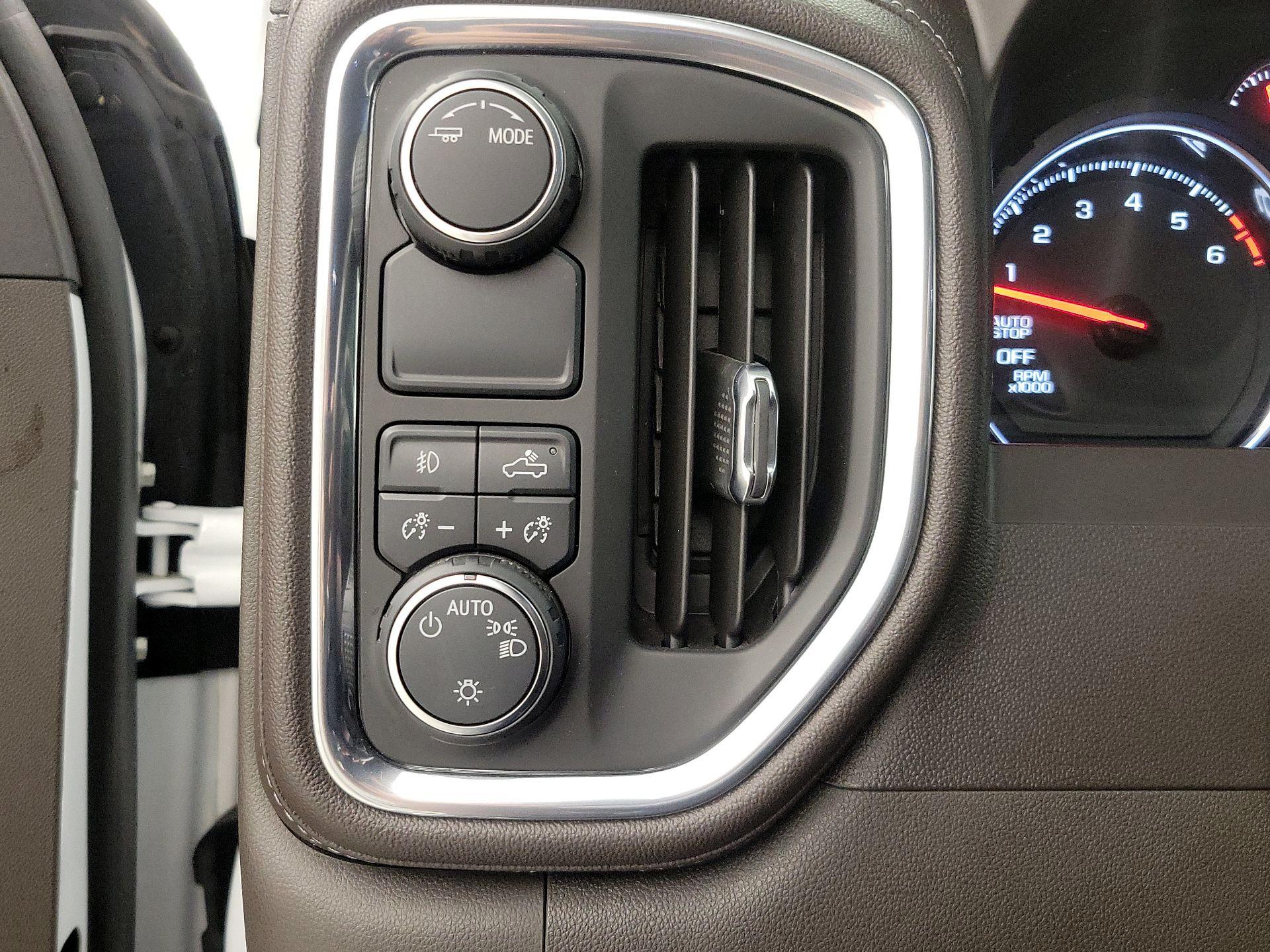 Thumbnail: 2021 Chevrolet Silverado 1500 - 13