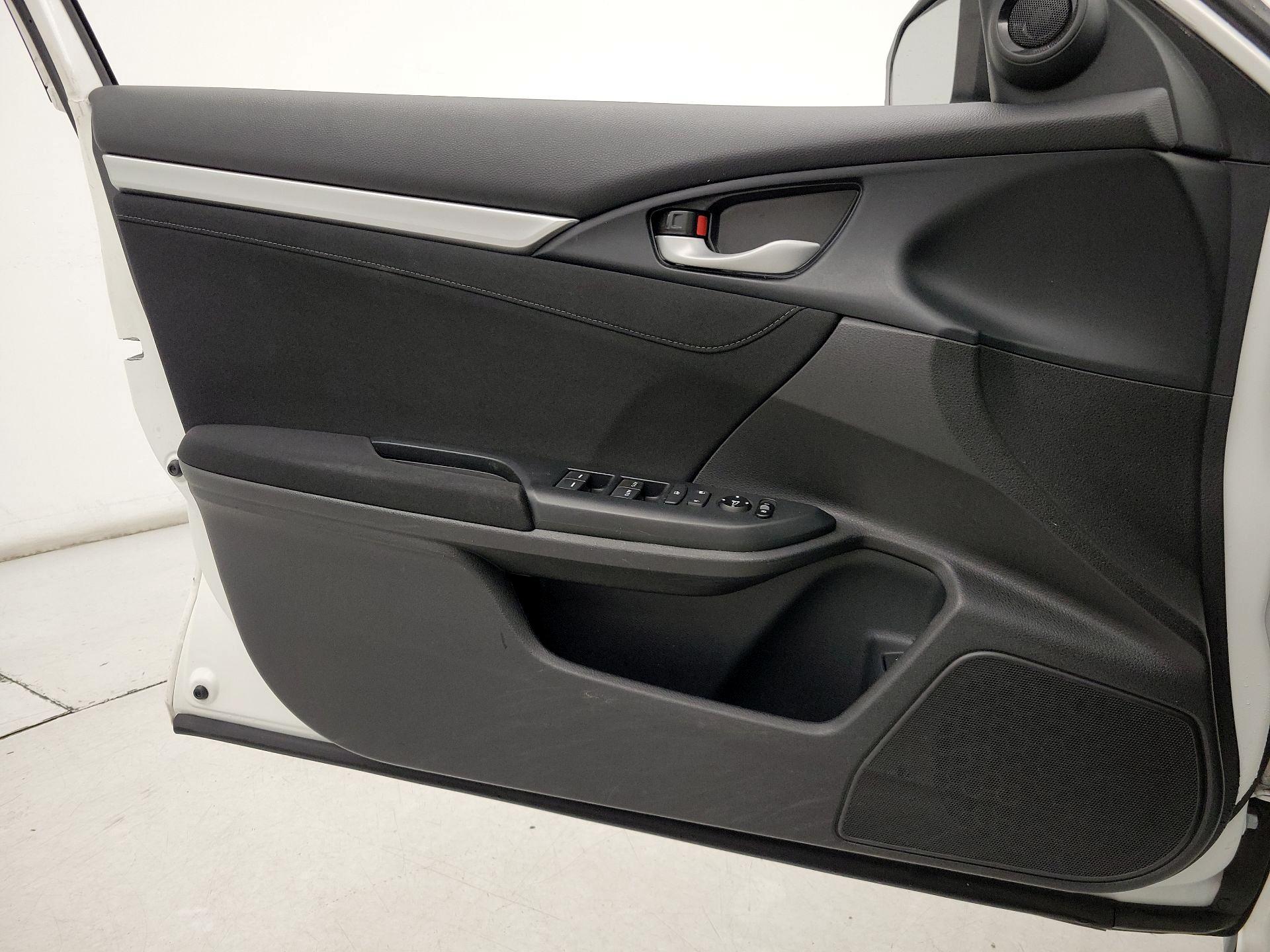 Thumbnail: 2017 Honda Civic - 12