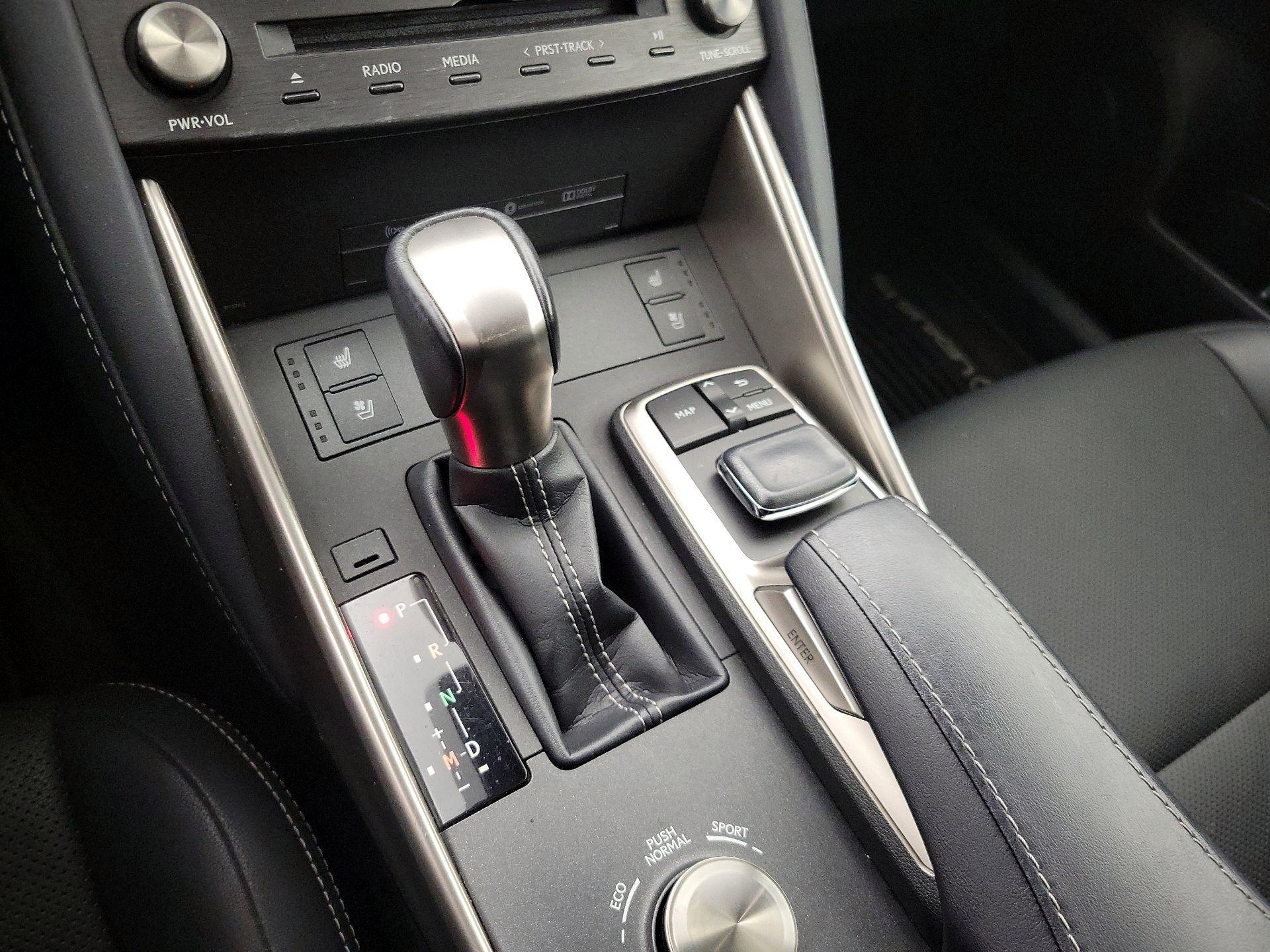 Thumbnail: 2020 Lexus IS - 18