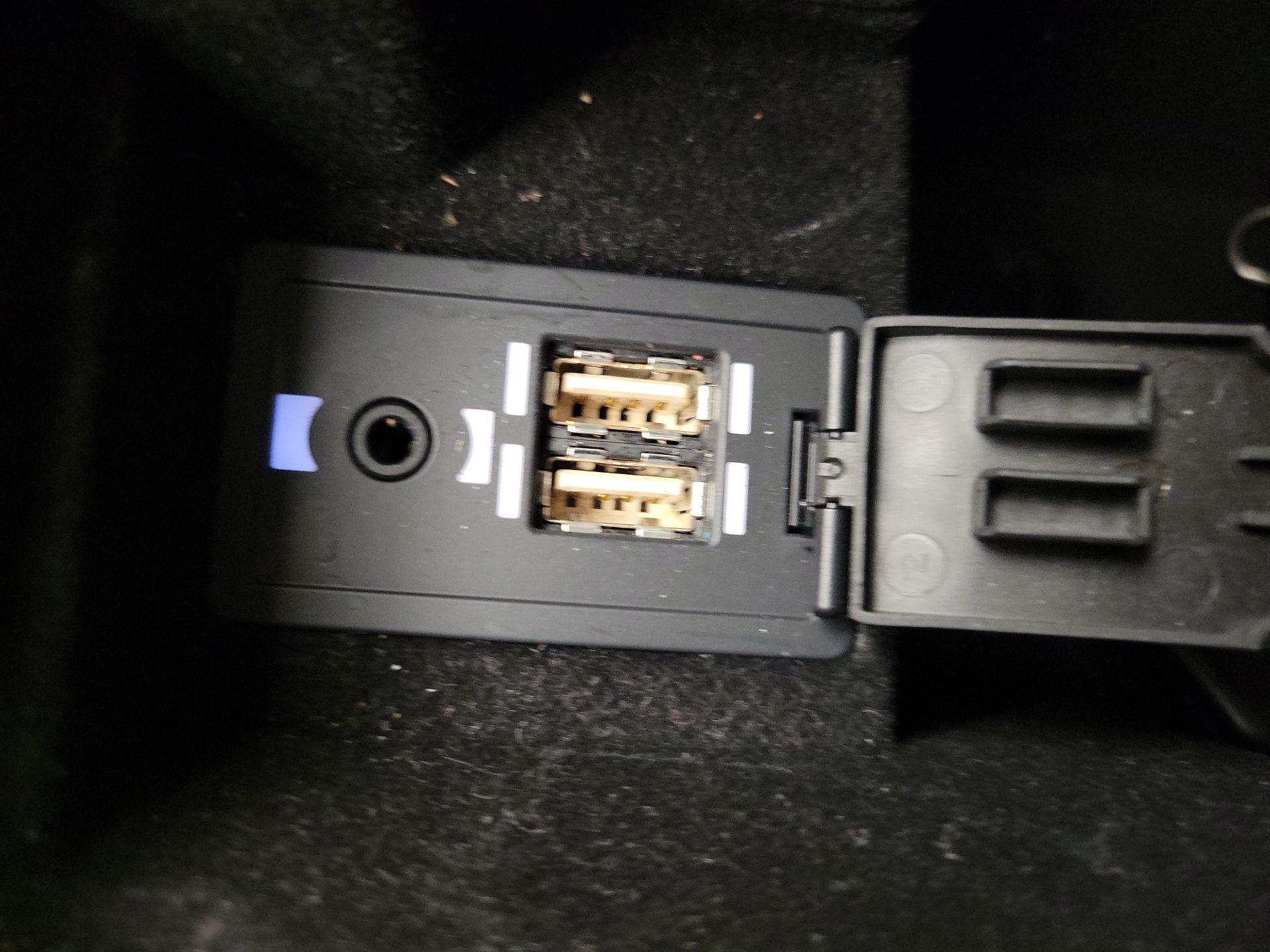 Thumbnail: 2020 Lexus IS - 19