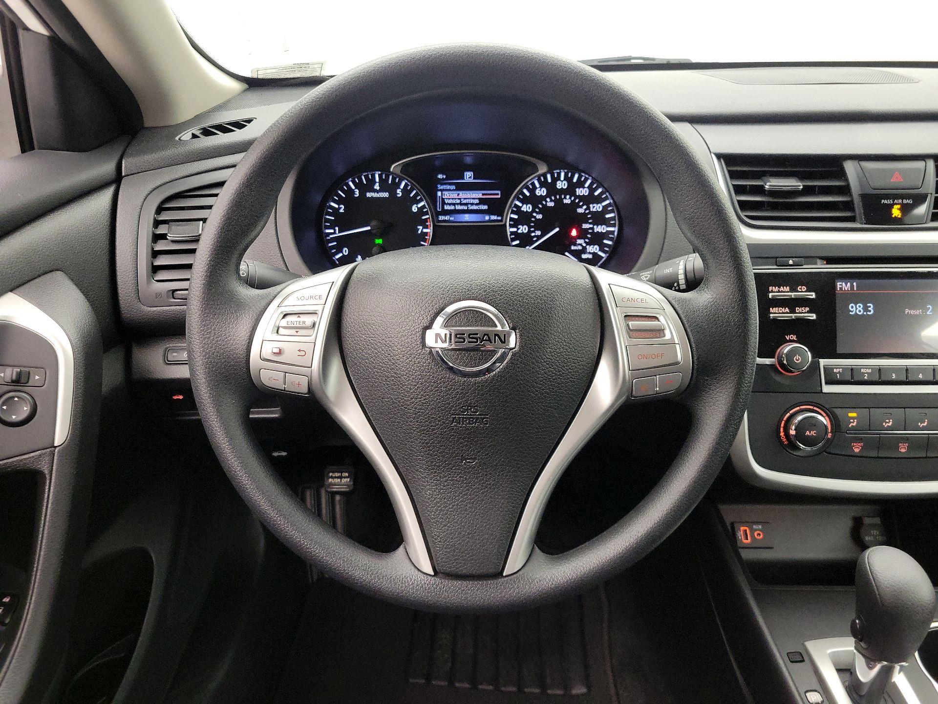 Thumbnail: 2018 Nissan Altima - 10