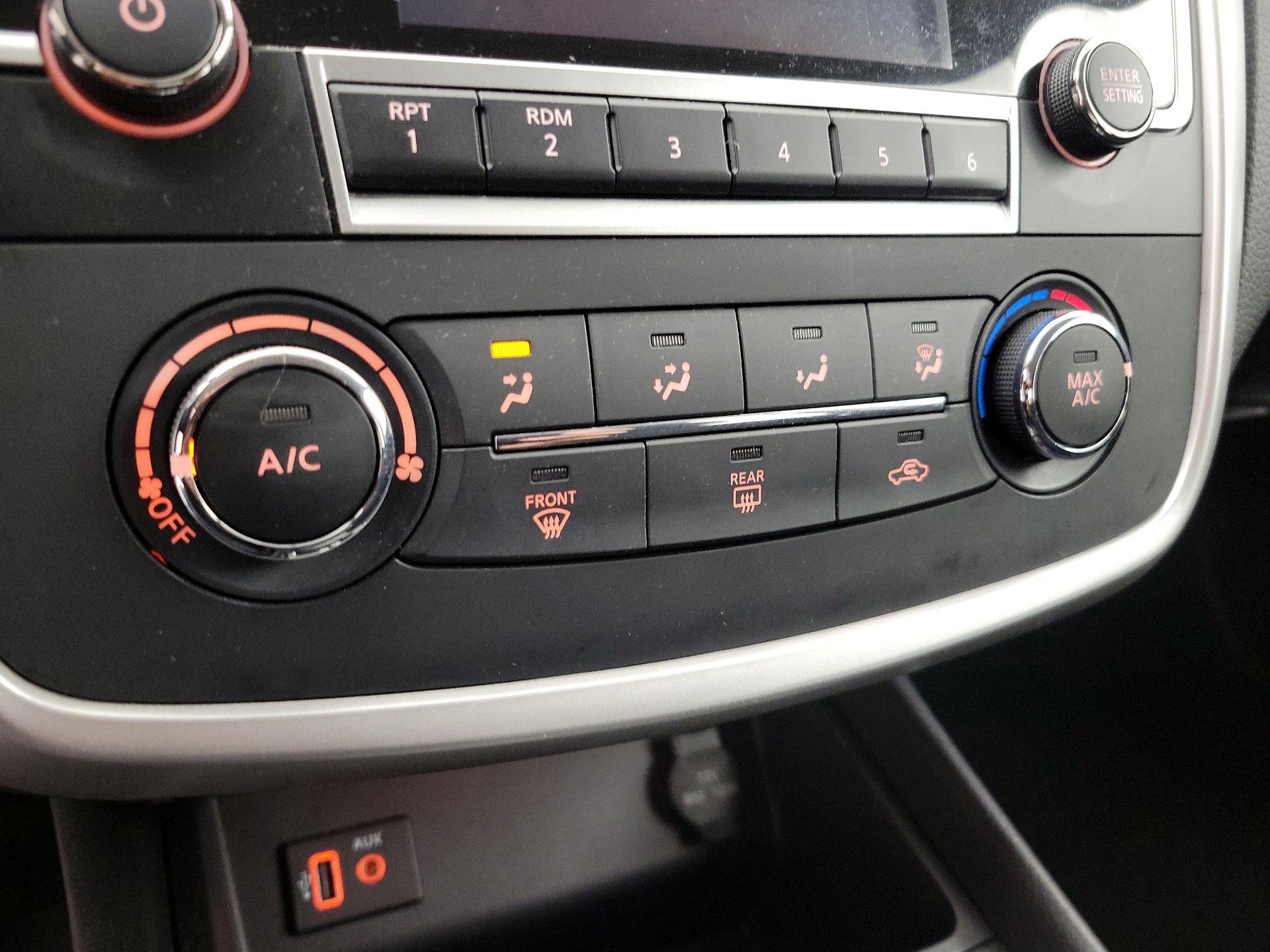 Thumbnail: 2018 Nissan Altima - 16