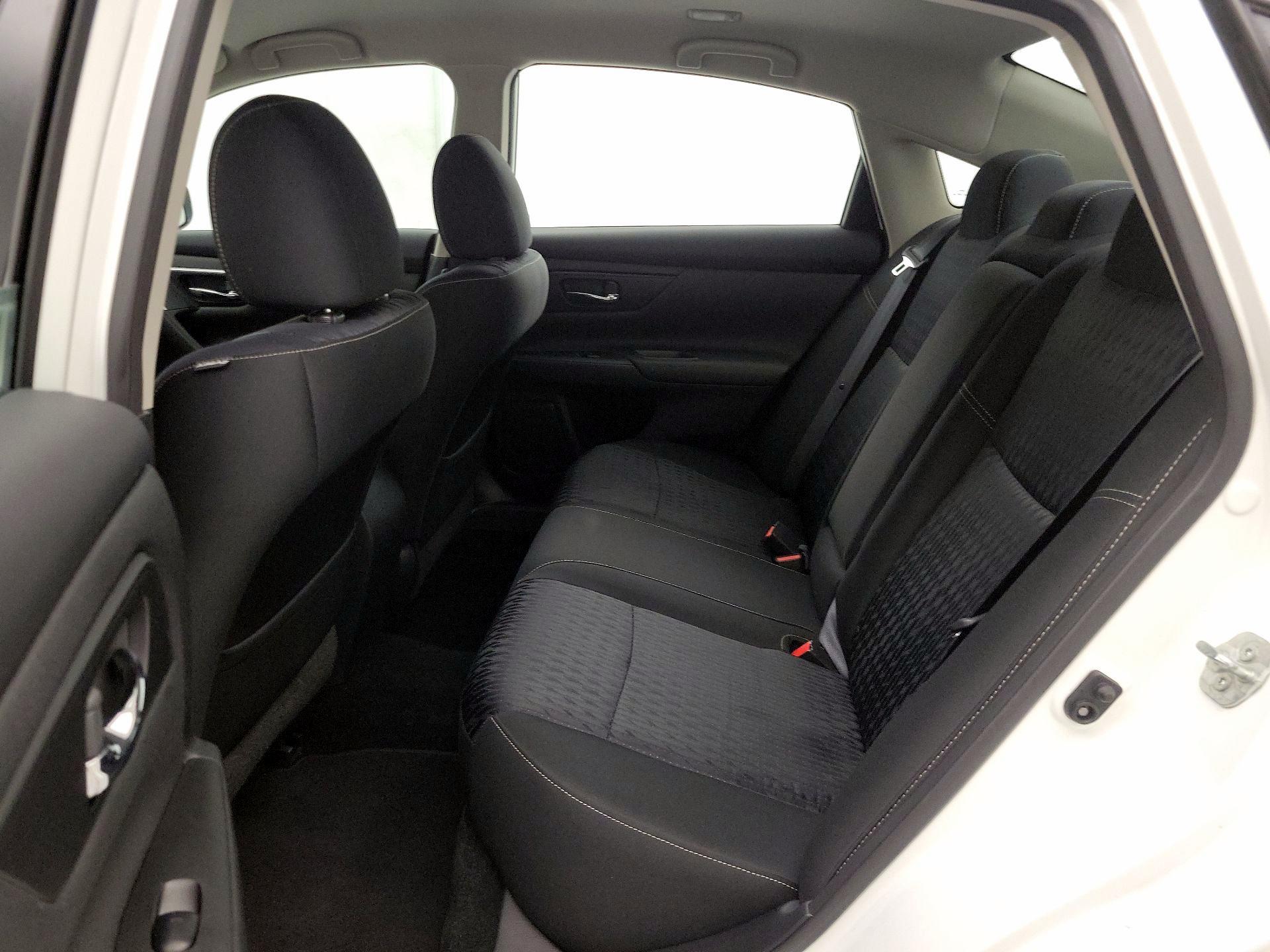 Thumbnail: 2018 Nissan Altima - 19