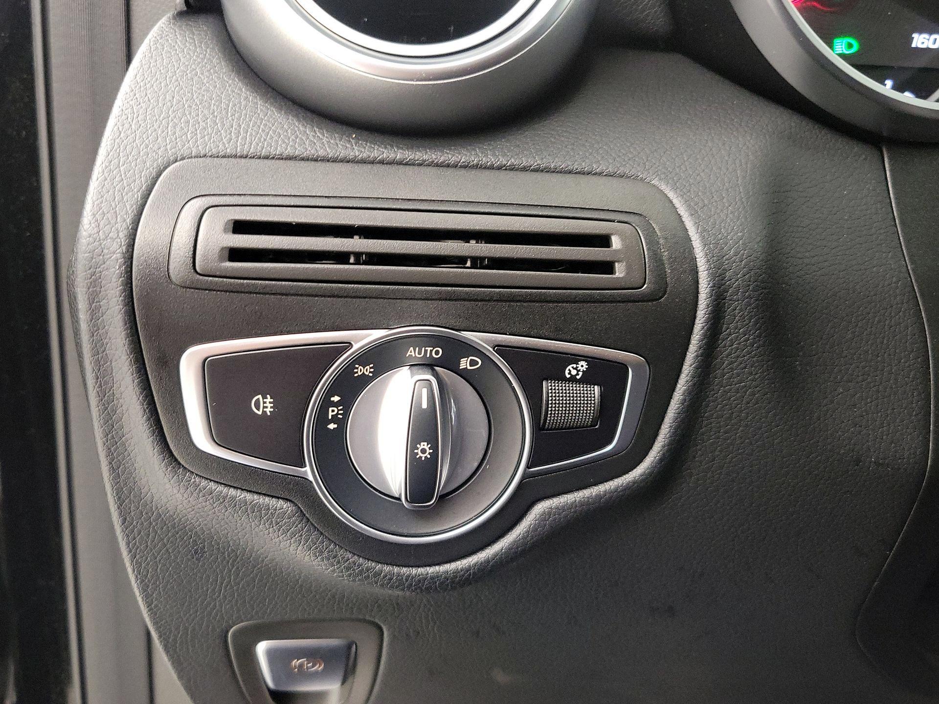 Thumbnail: 2021 Mercedes-Benz GLC - 13