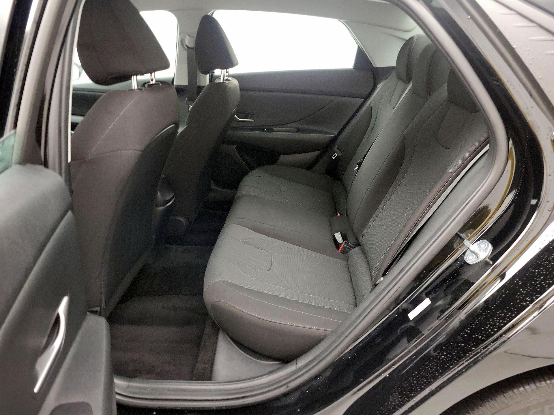 Thumbnail: 2023 Hyundai Elantra - 18