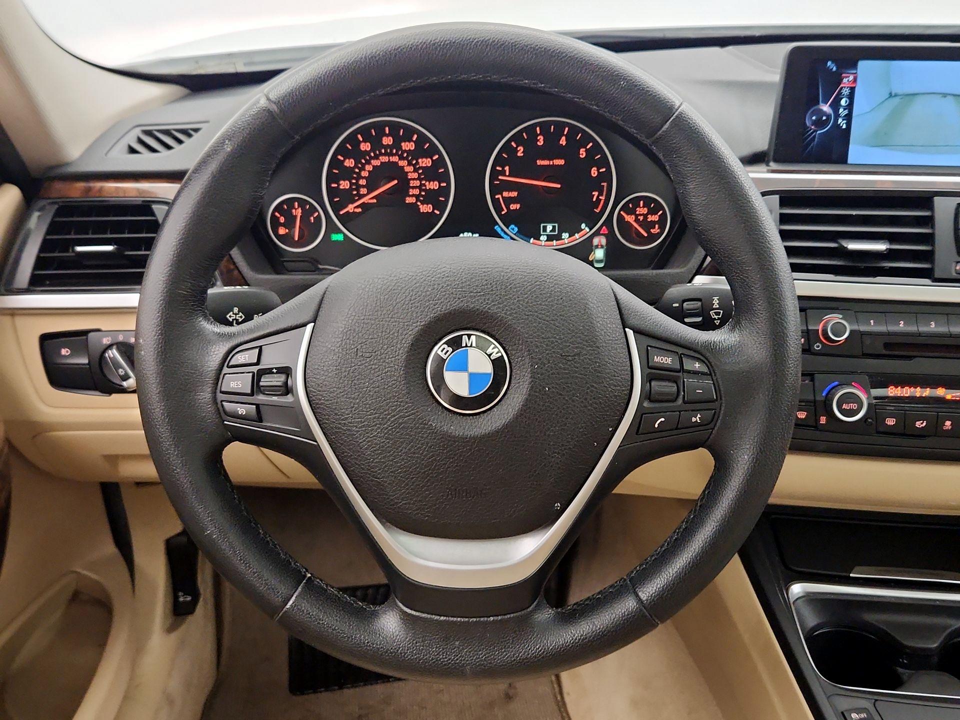 Thumbnail: 2015 BMW 3 Series - 10