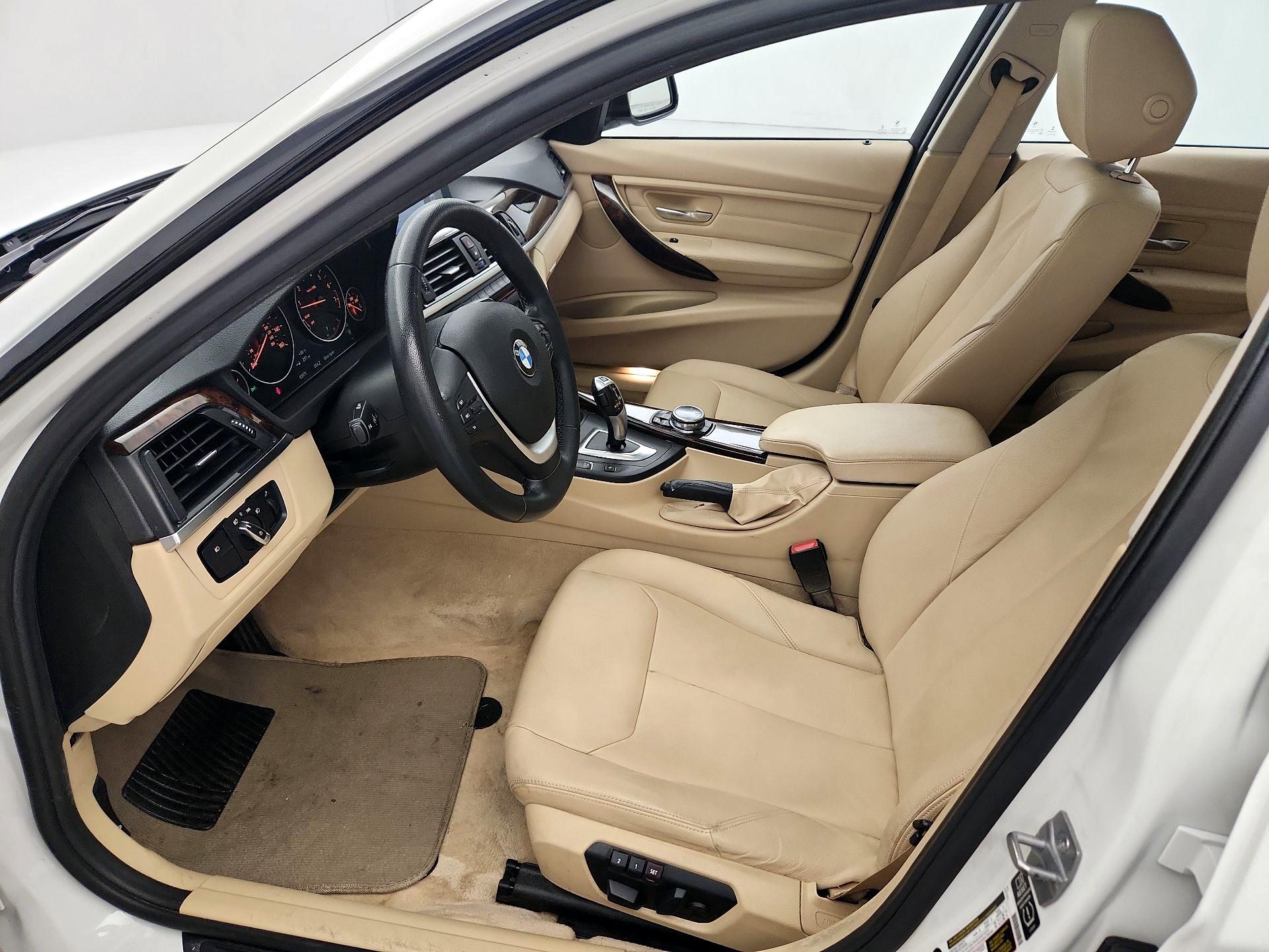 Thumbnail: 2015 BMW 3 Series - 11