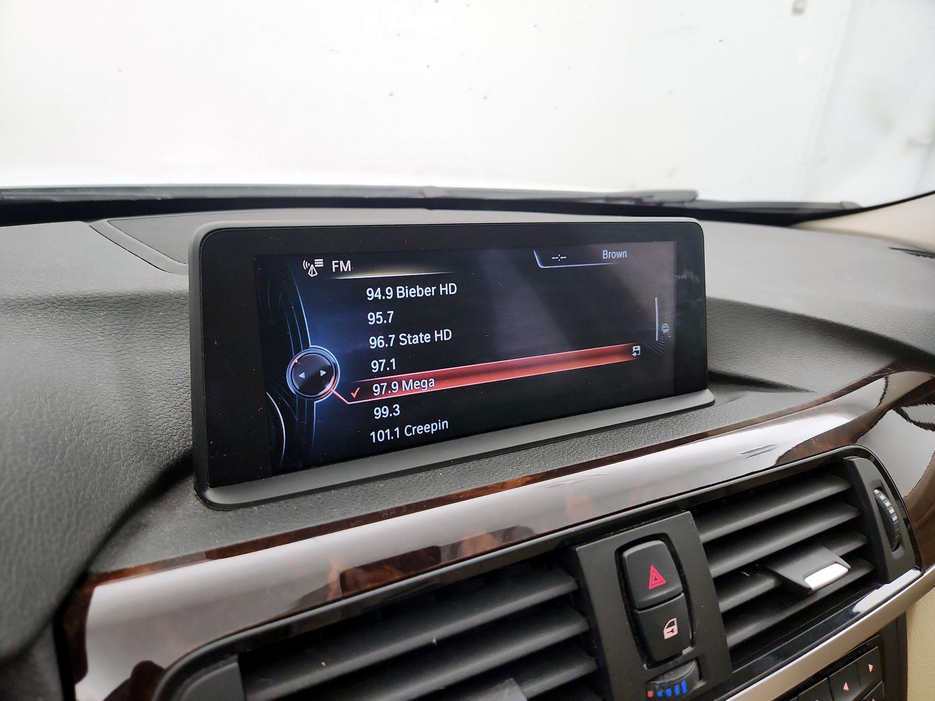 Thumbnail: 2015 BMW 3 Series - 15