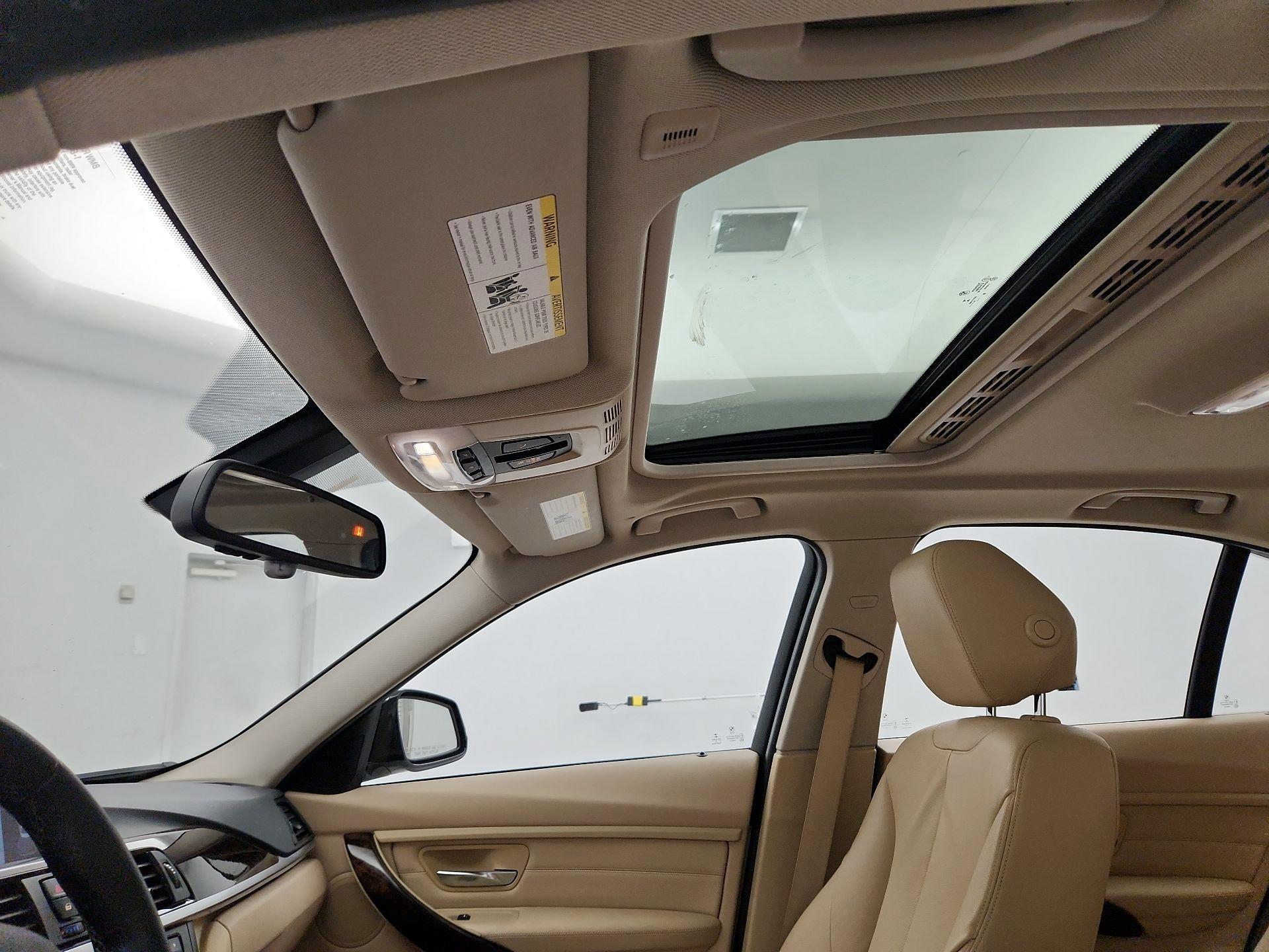 Thumbnail: 2015 BMW 3 Series - 19