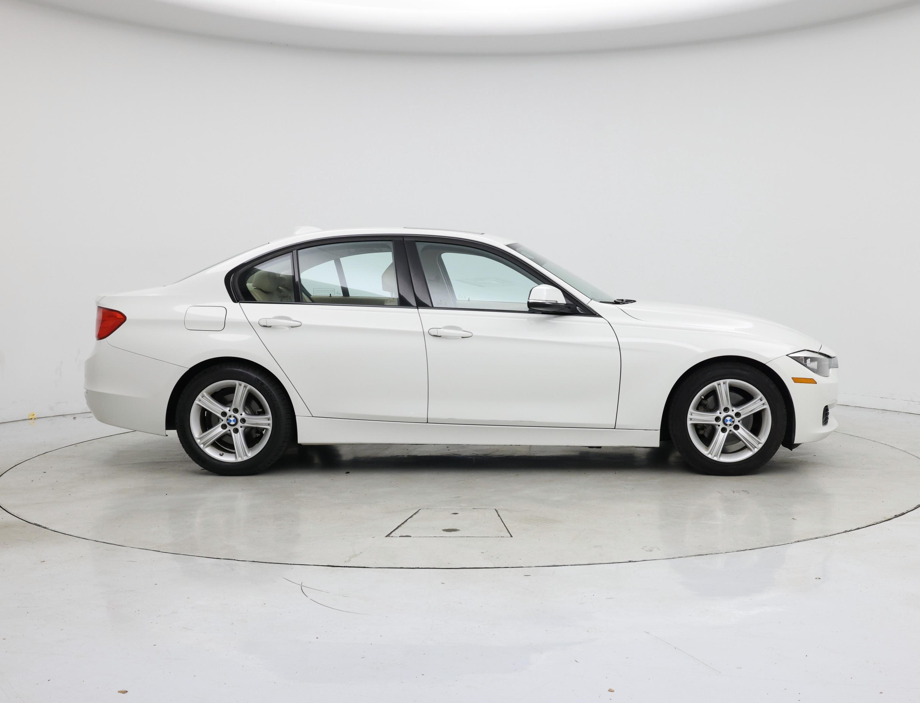 Thumbnail: 2015 BMW 3 Series - 7