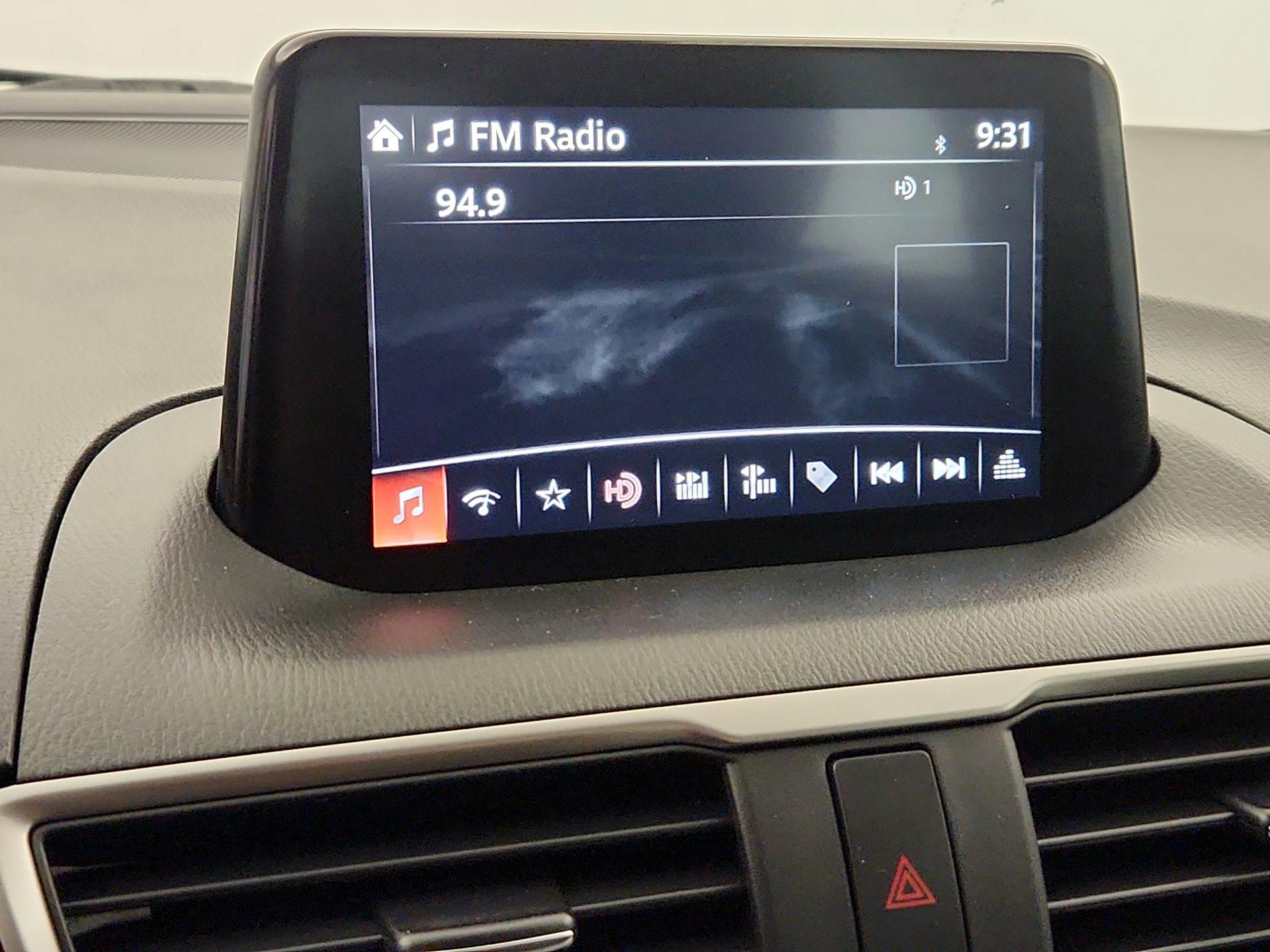 Thumbnail: 2018 Mazda Mazda3 - 15