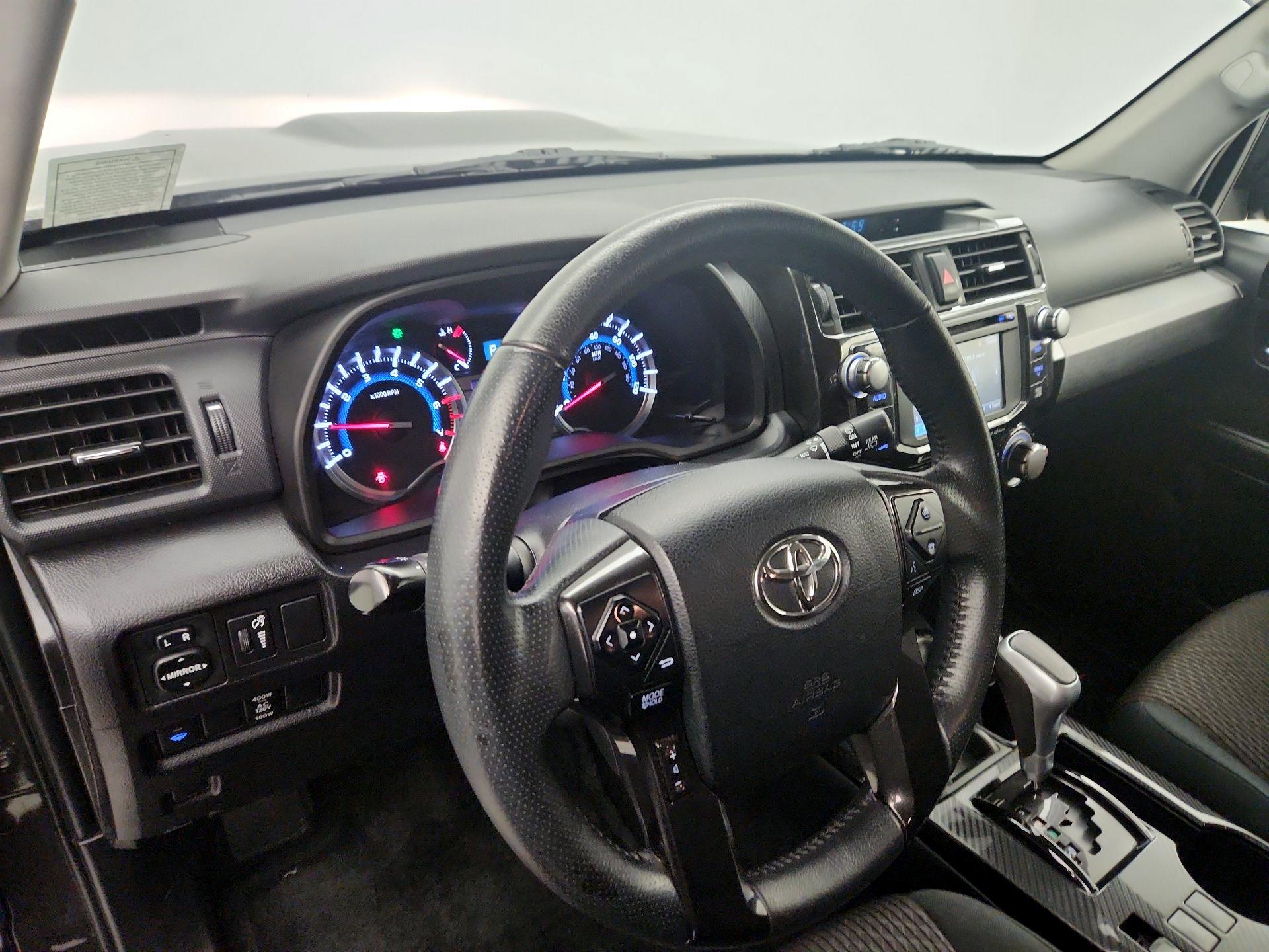 Thumbnail: 2018 Toyota 4Runner - 9