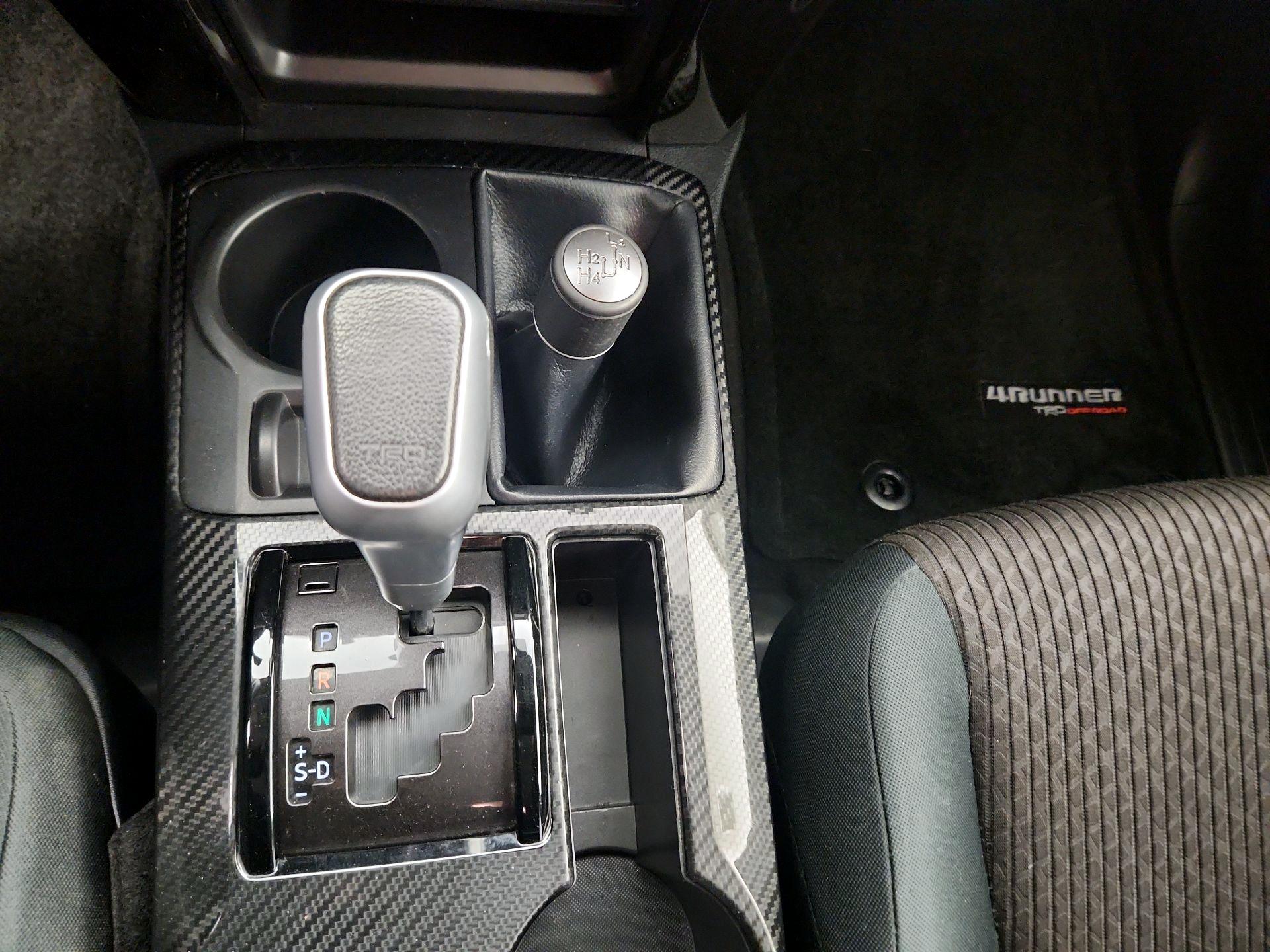 Thumbnail: 2018 Toyota 4Runner - 17