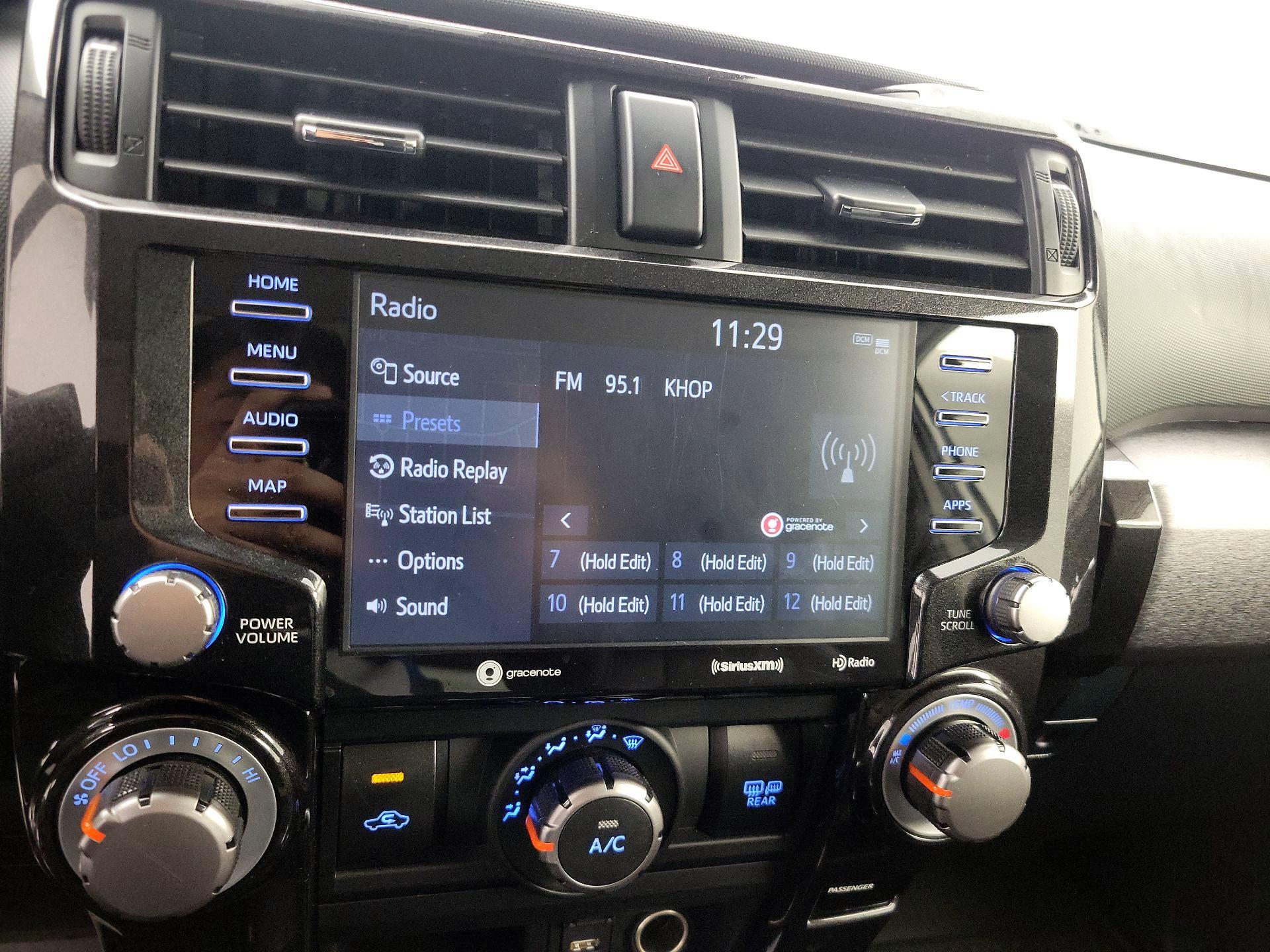 Thumbnail: 2021 Toyota 4Runner - 16