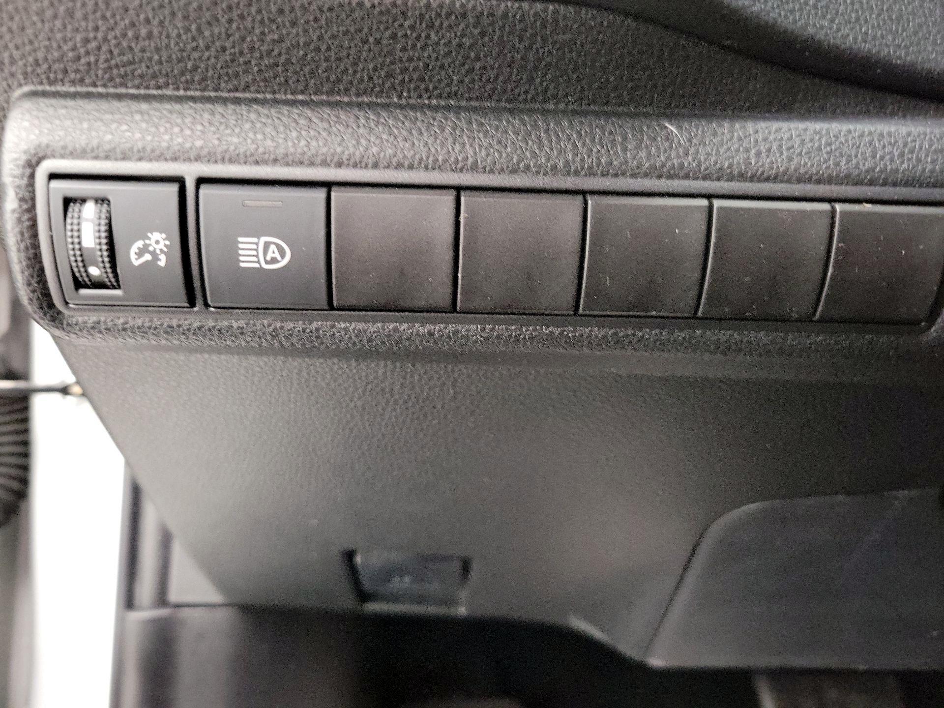 Thumbnail: 2020 Toyota Corolla - 13