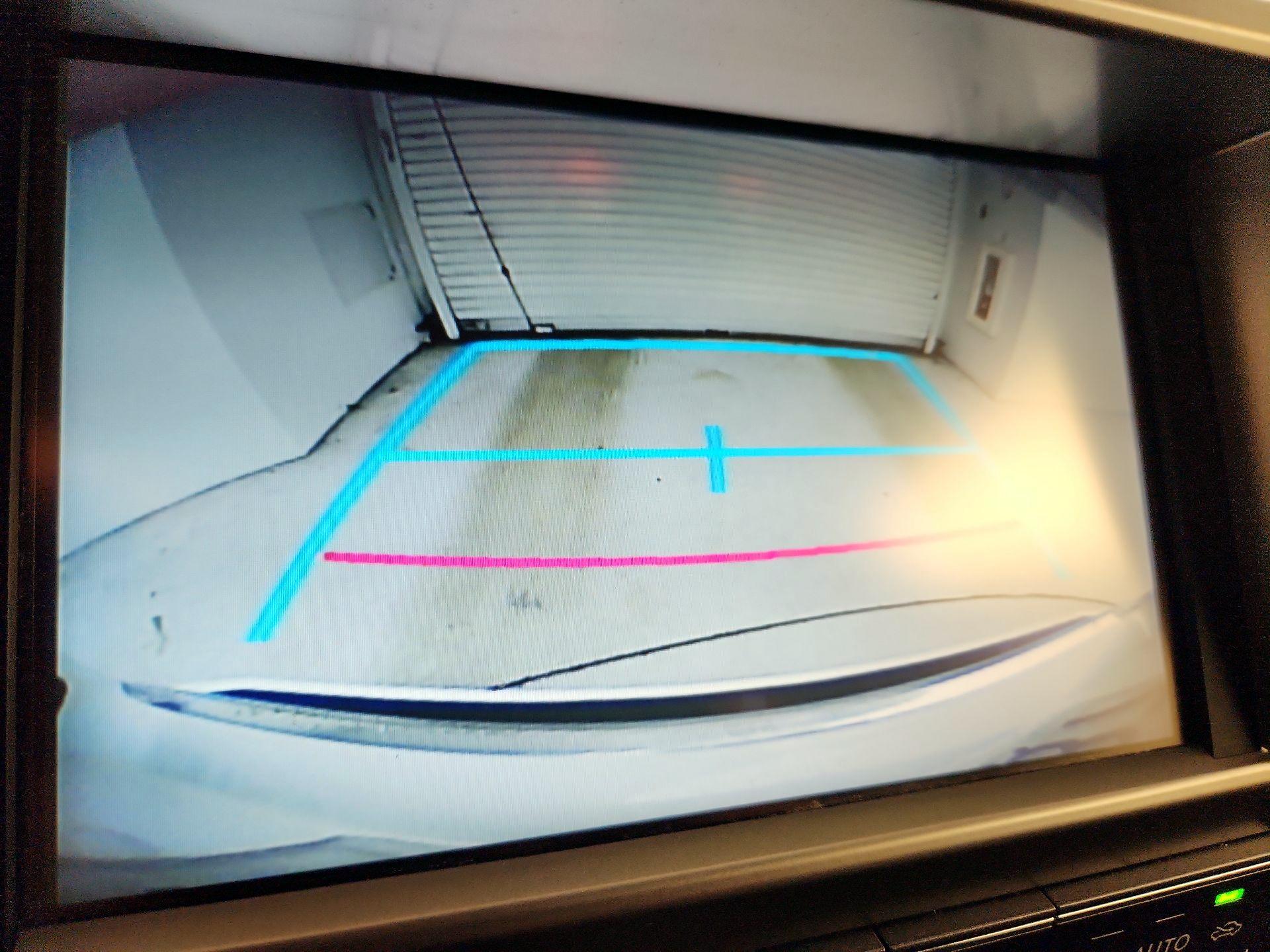 Thumbnail: 2017 Lexus GX - 15