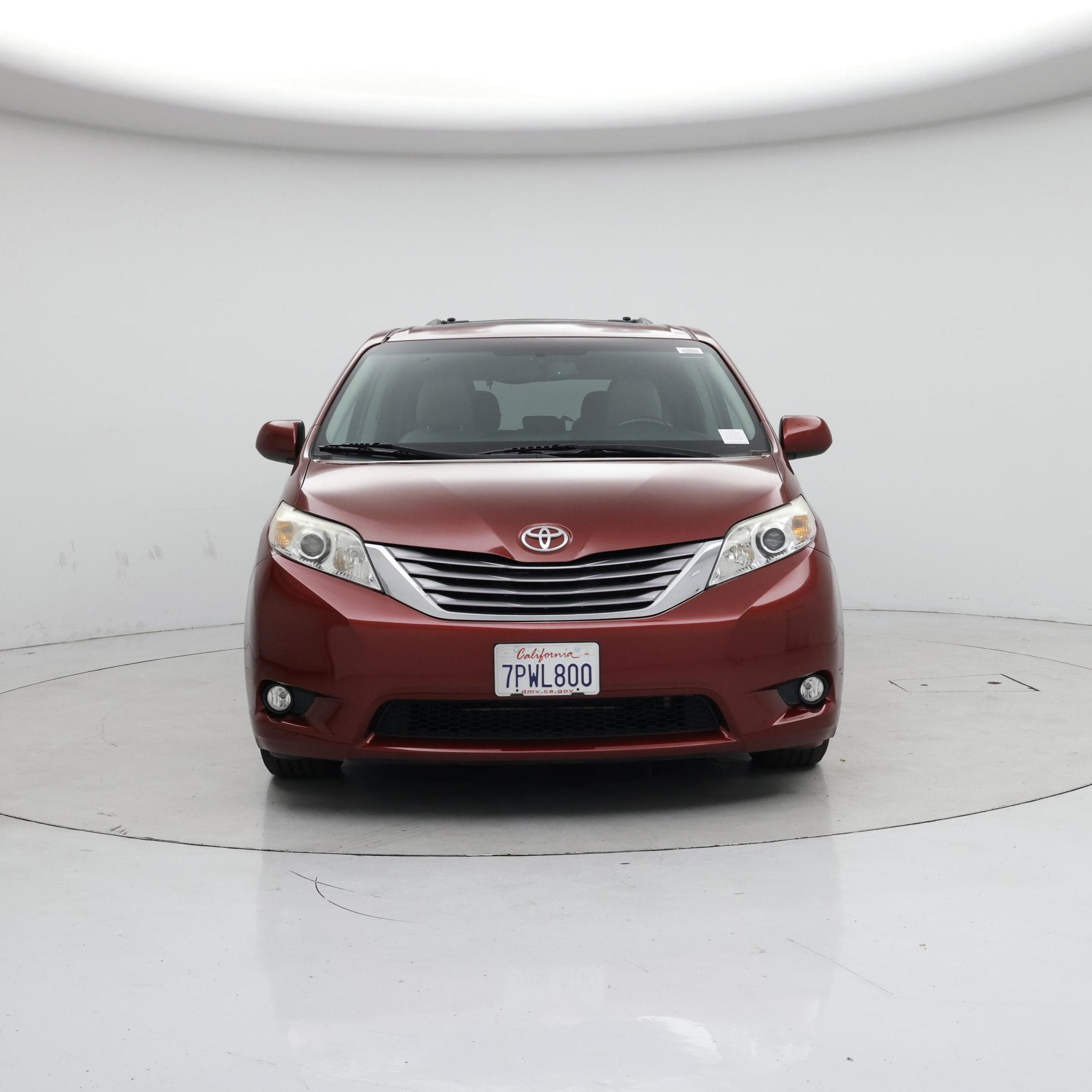 Thumbnail: 2015 Toyota Sienna - 5