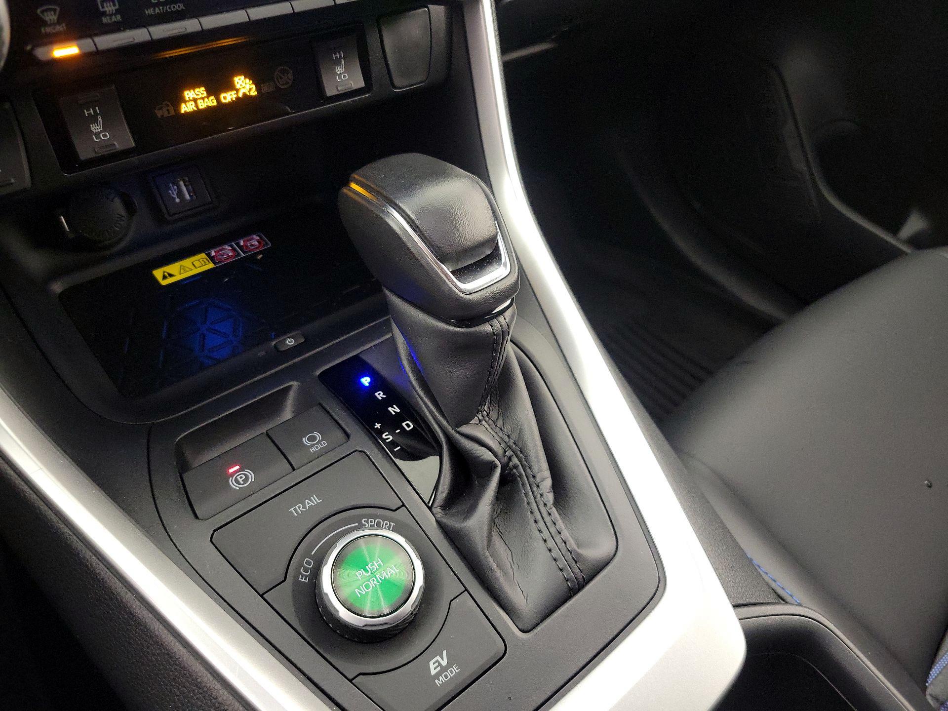 Thumbnail: 2024 Toyota RAV4 - 17