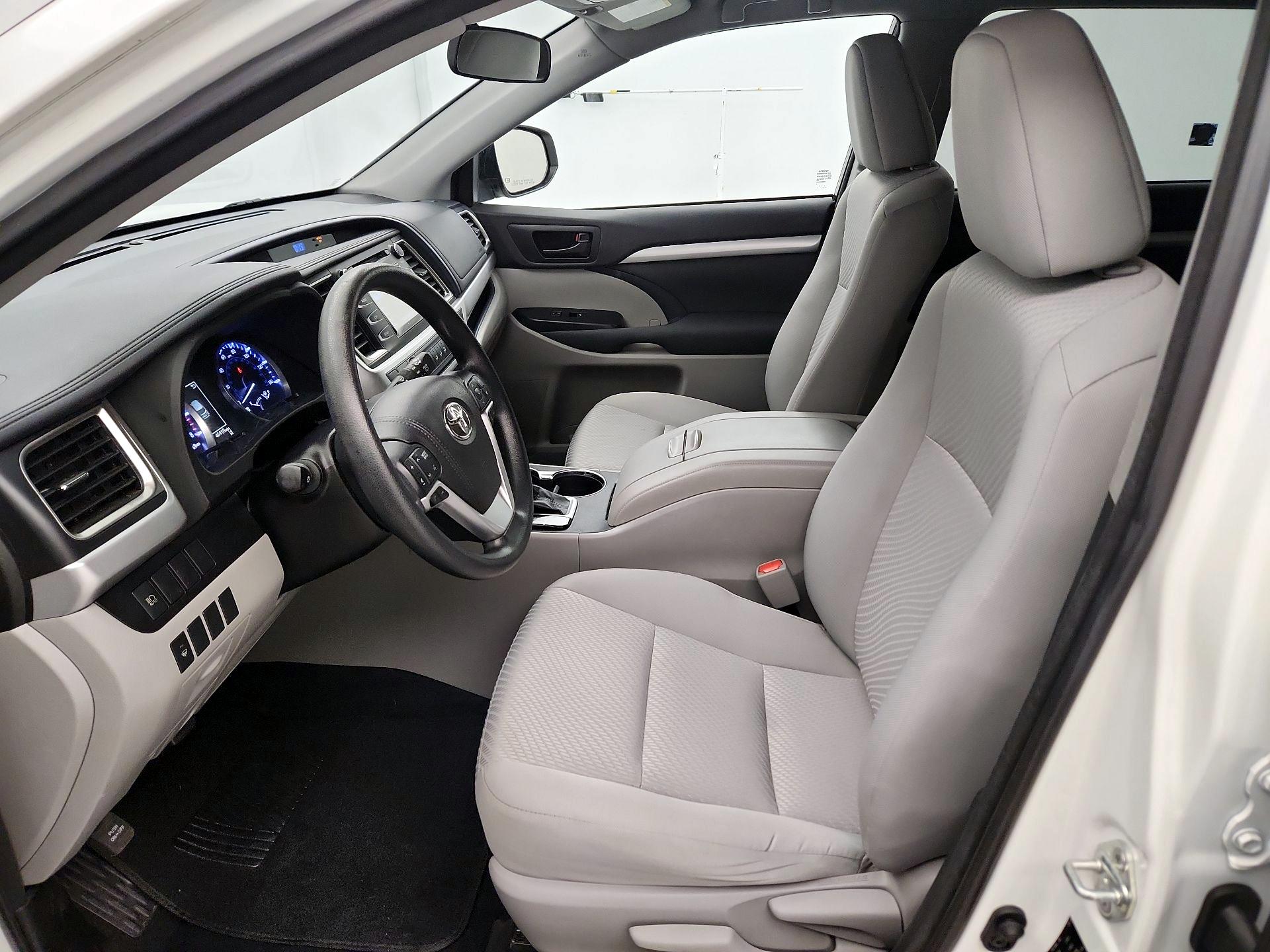 Thumbnail: 2018 Toyota Highlander - 11