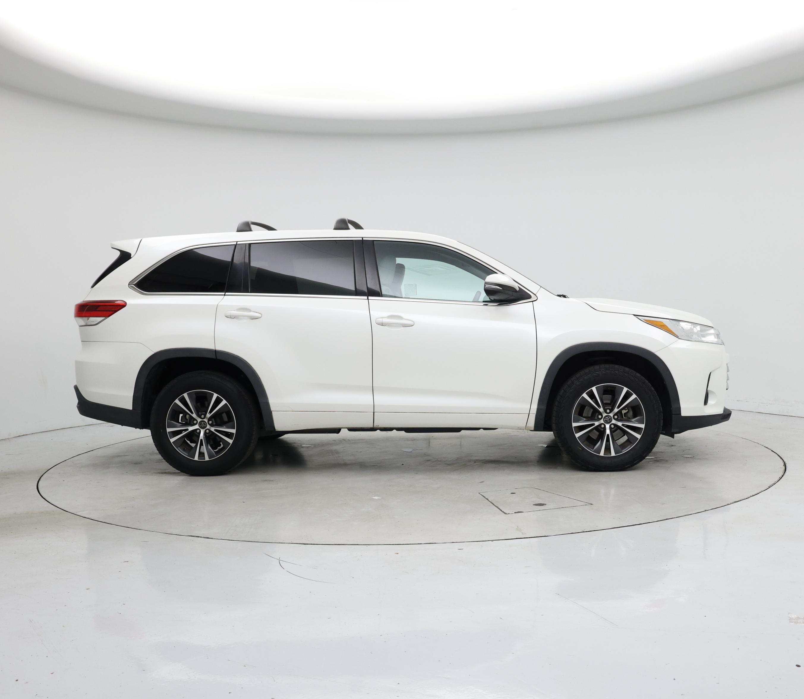 Thumbnail: 2018 Toyota Highlander - 7