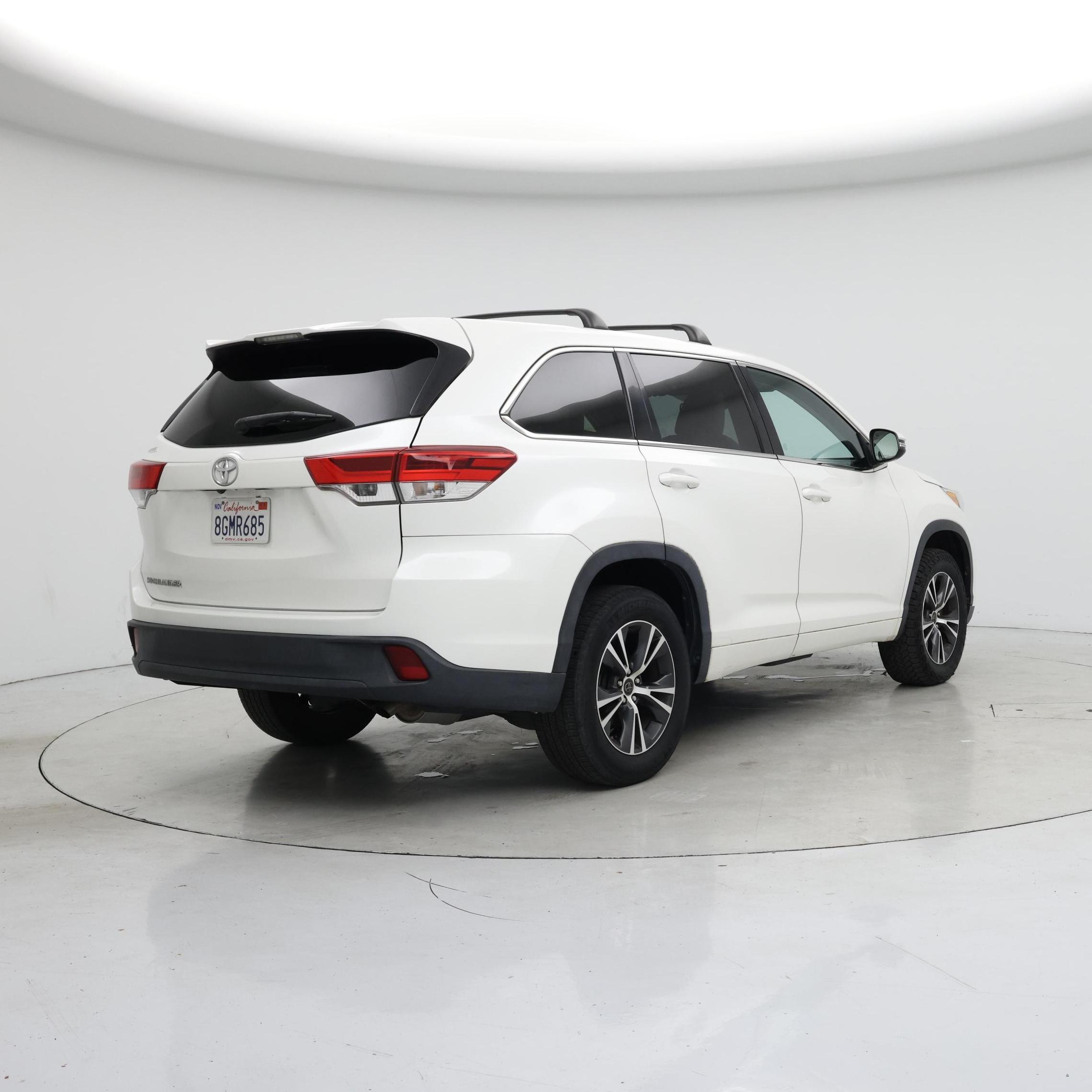 Thumbnail: 2018 Toyota Highlander - 8